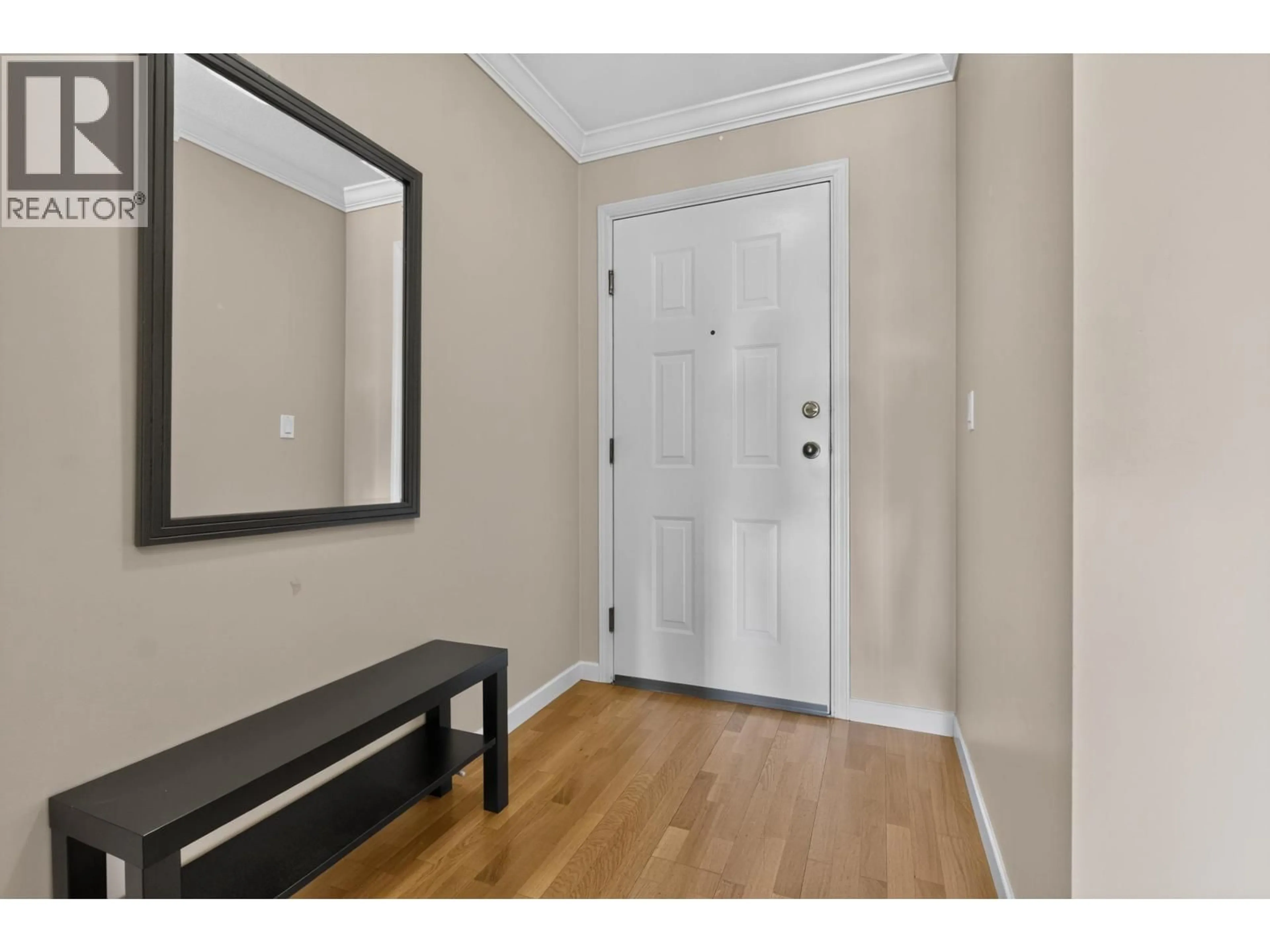 Indoor entryway for 101 - 455 BROMLEY STREET, Coquitlam British Columbia V3K6N7