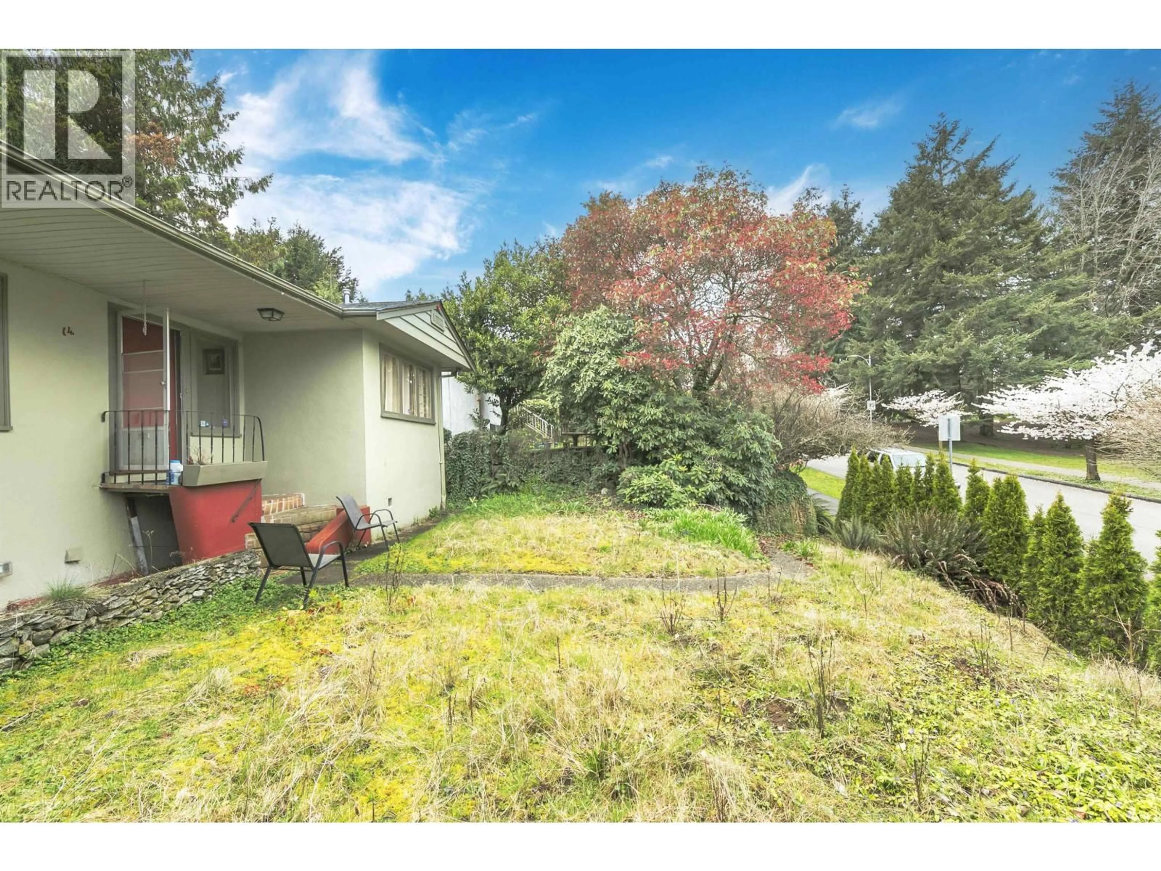 Unknown for 14 37TH AVENUE, Vancouver British Columbia V5Y2N1