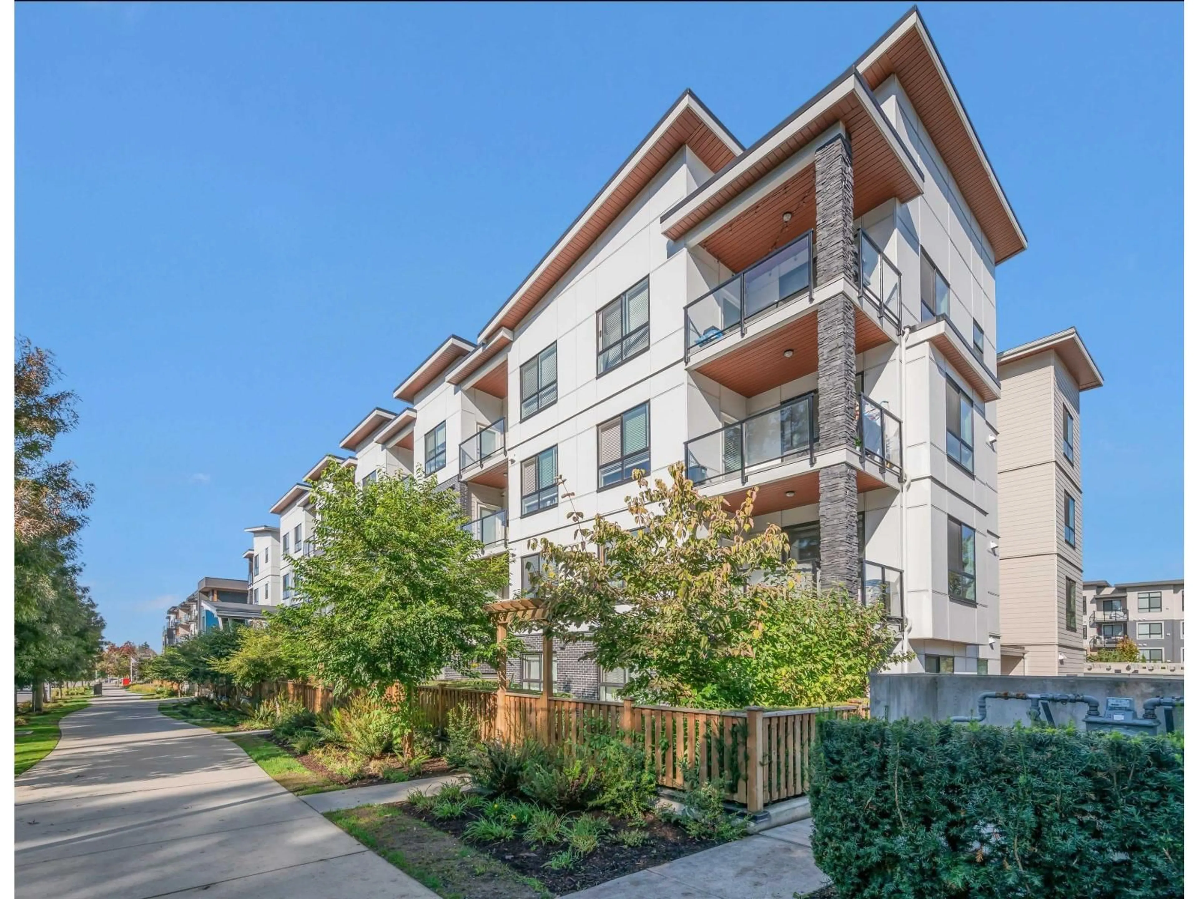 Unknown for 309 - 20362 72B AVENUE, Langley British Columbia V2Y5K4