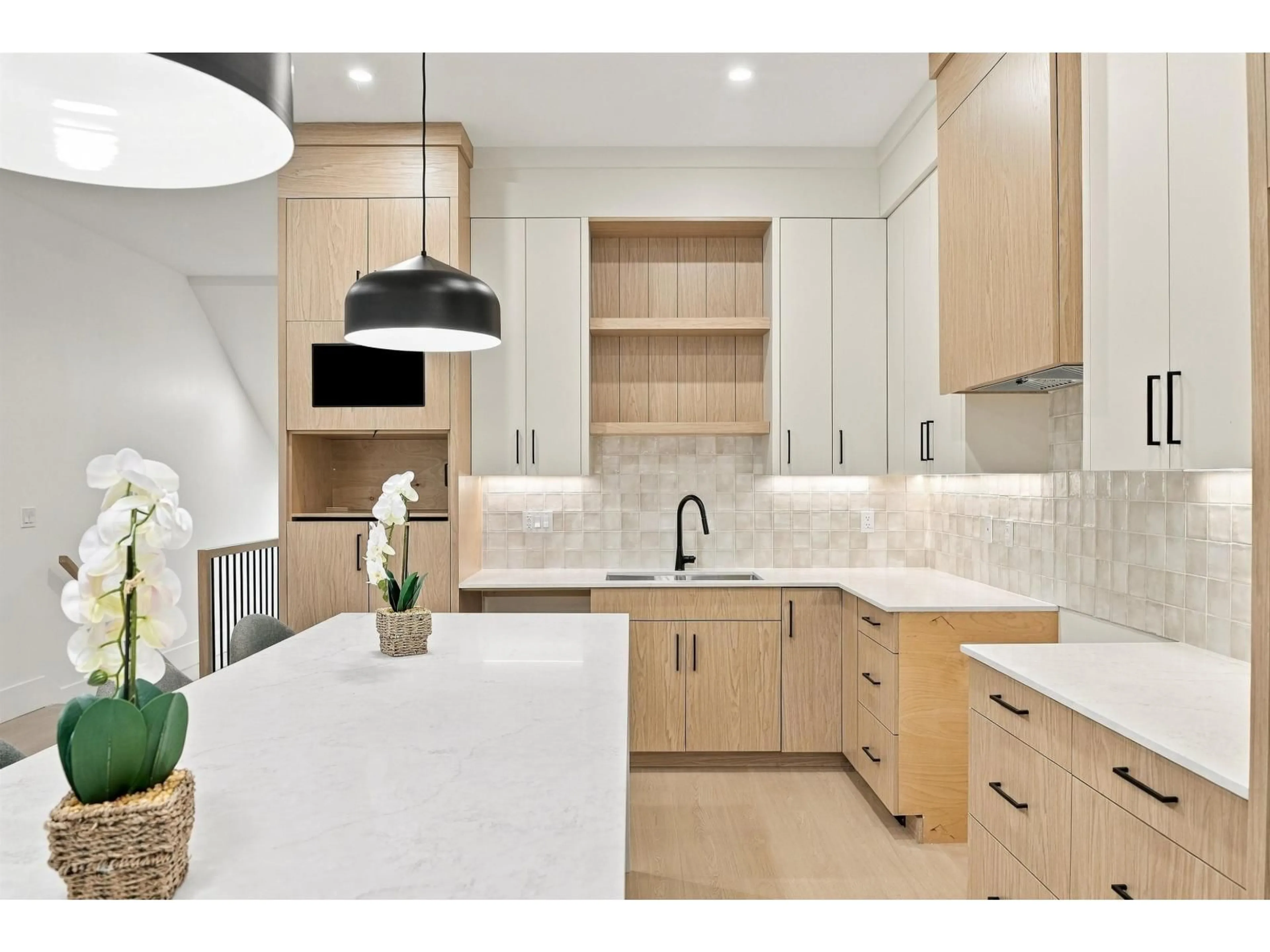 Contemporary kitchen, ceramic/tile floor for 101 - 11448 138A STREET, Surrey British Columbia V3R0J3