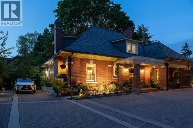 1501 ATLAS LANE, Vancouver 3