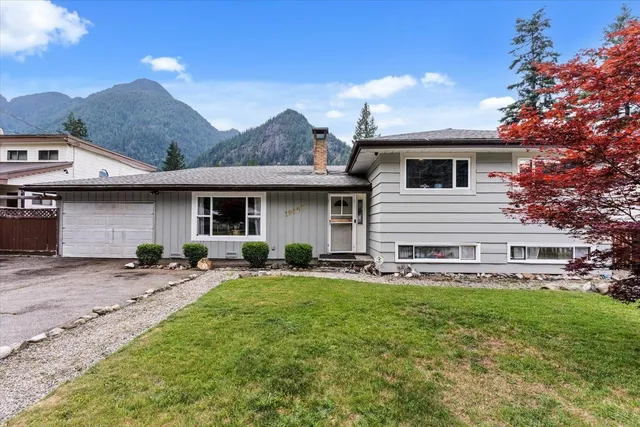 19865 PETER STREET, Hope
