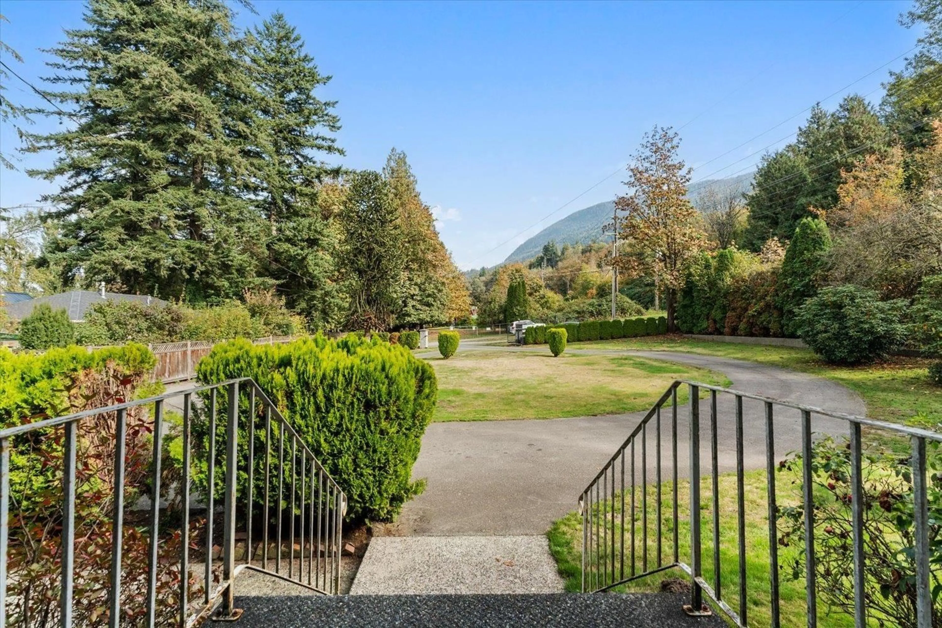 Patio, mountain view for 42111 RATZLAFF ROAD, Yarrow British Columbia V2R5J6