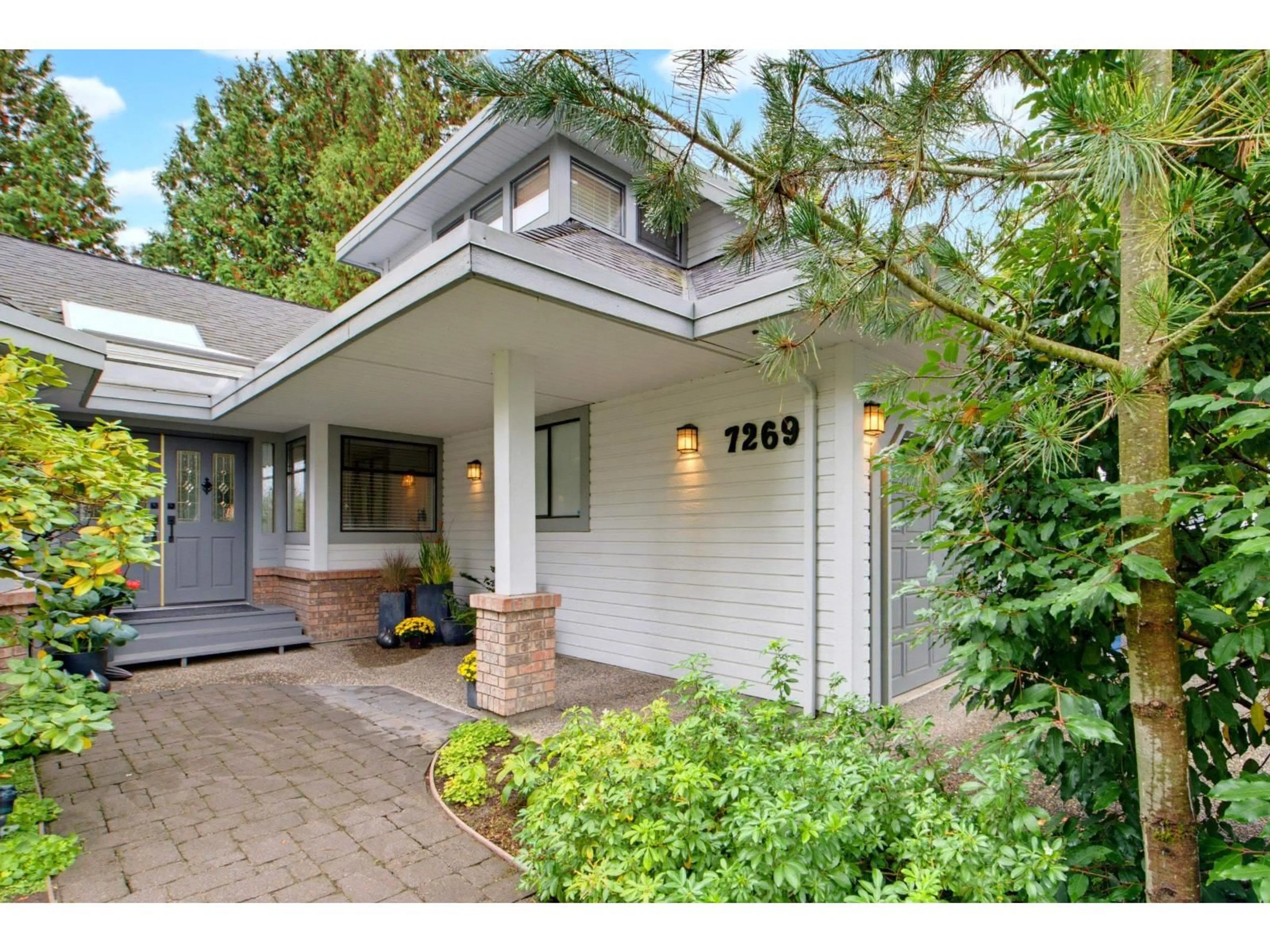 Unknown for 7269 150A STREET, Surrey British Columbia V3S7A8