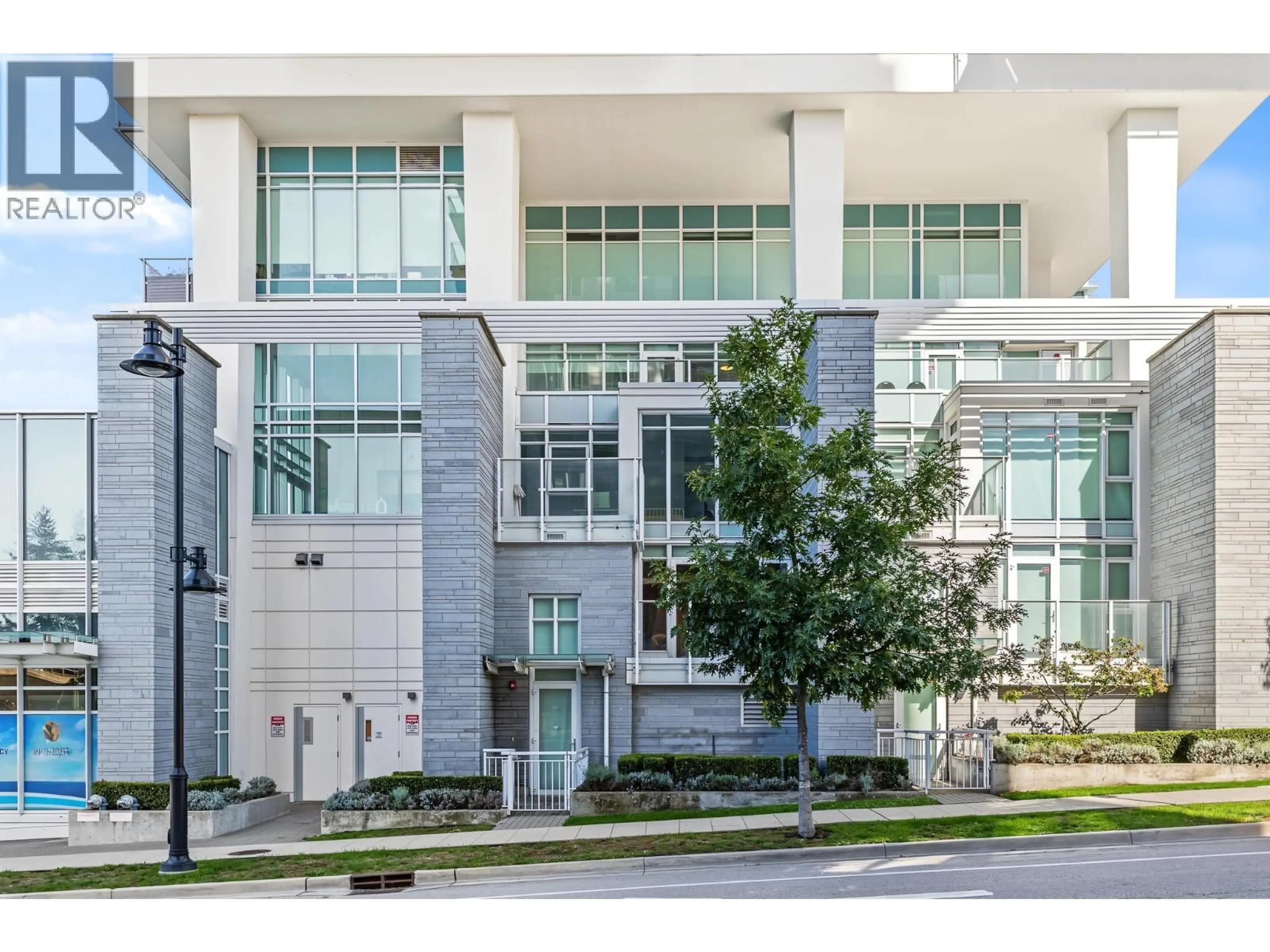 Unknown for 101 - 652 WHITING WAY, Coquitlam British Columbia V3J0K3