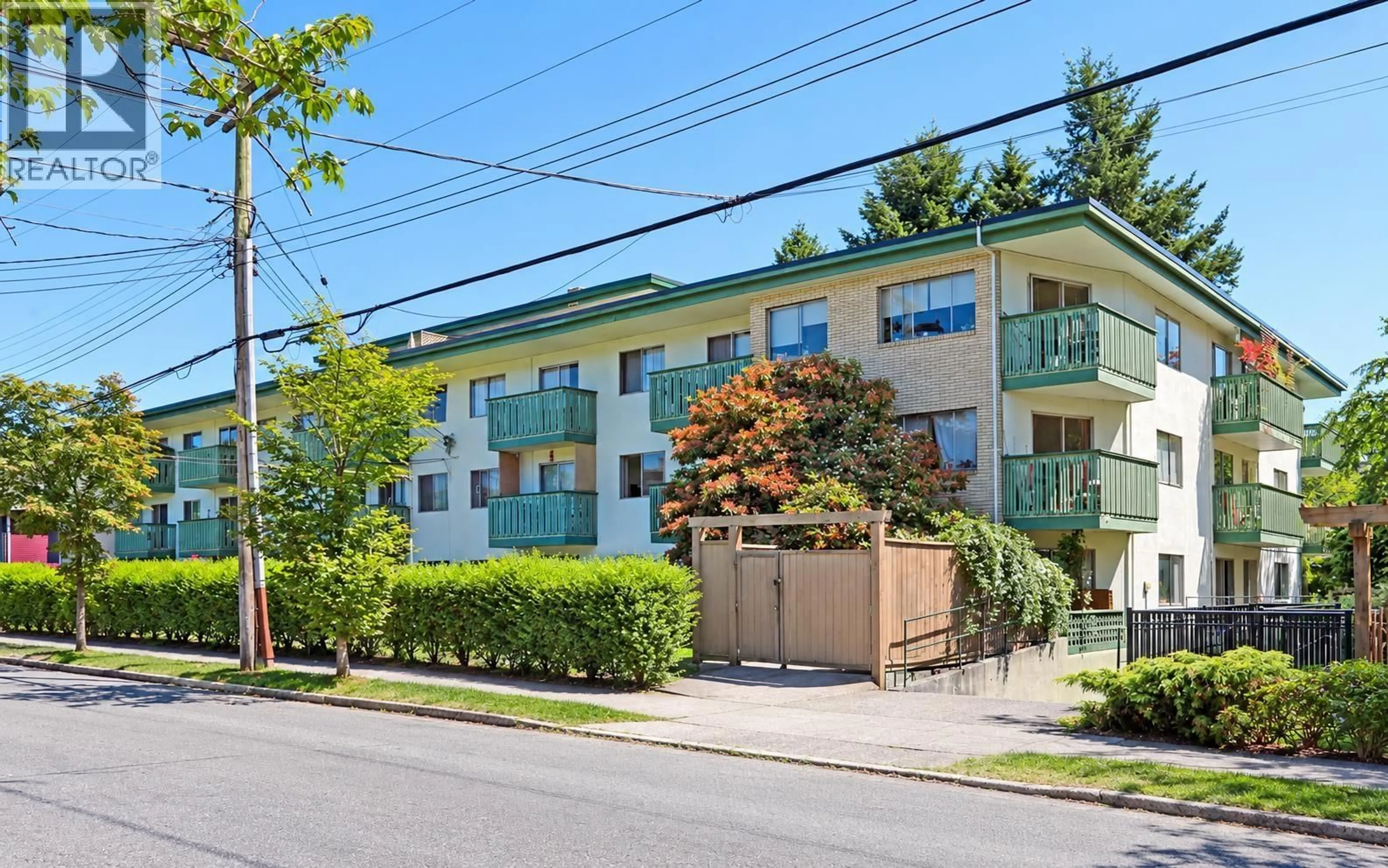 Patio, street for 207 - 36 14TH AVENUE, Vancouver British Columbia V5T4C9