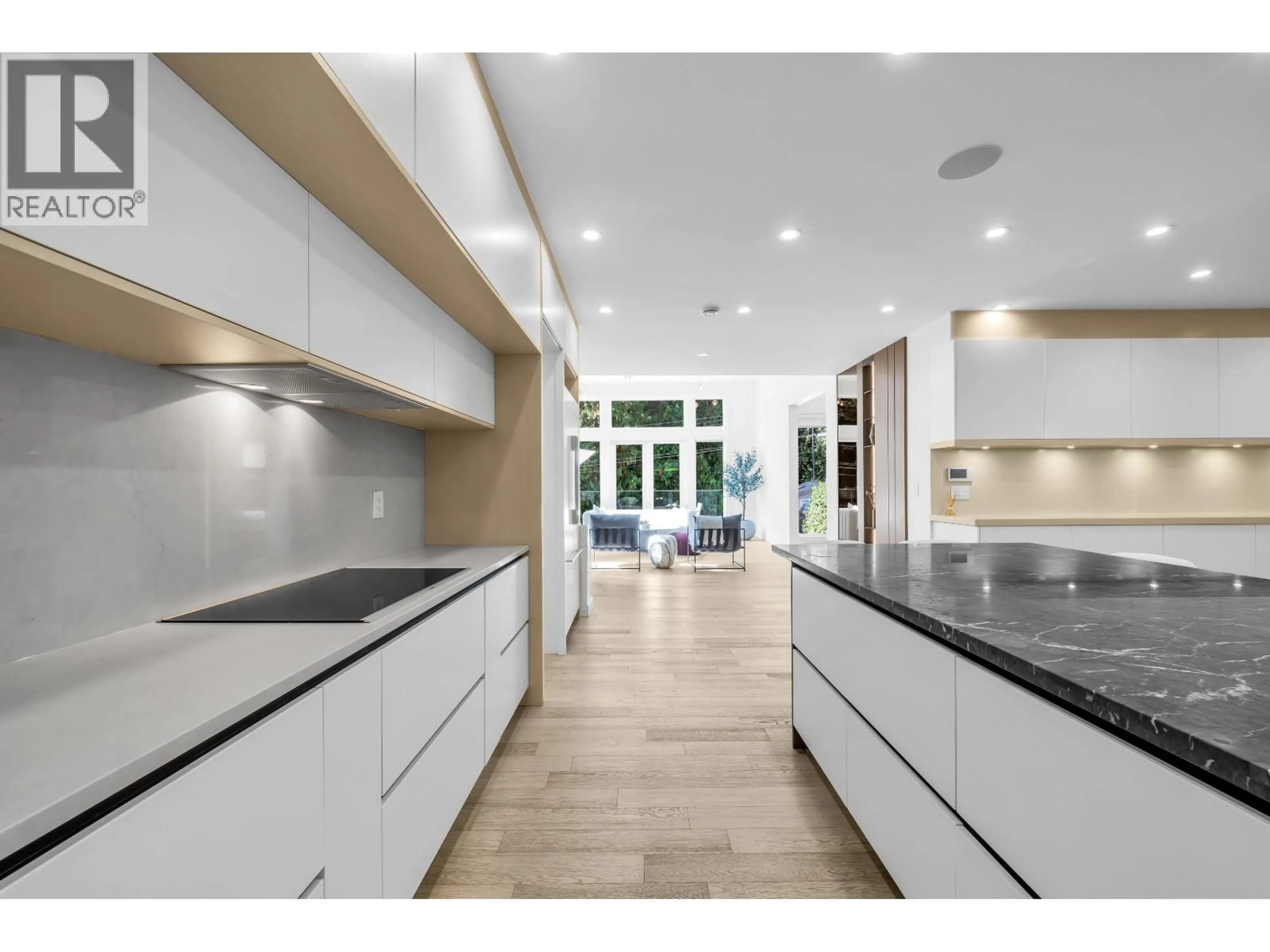 Open concept kitchen, ceramic/tile floor for 4324 GLENCANYON DRIVE, North Vancouver British Columbia V7N4B3