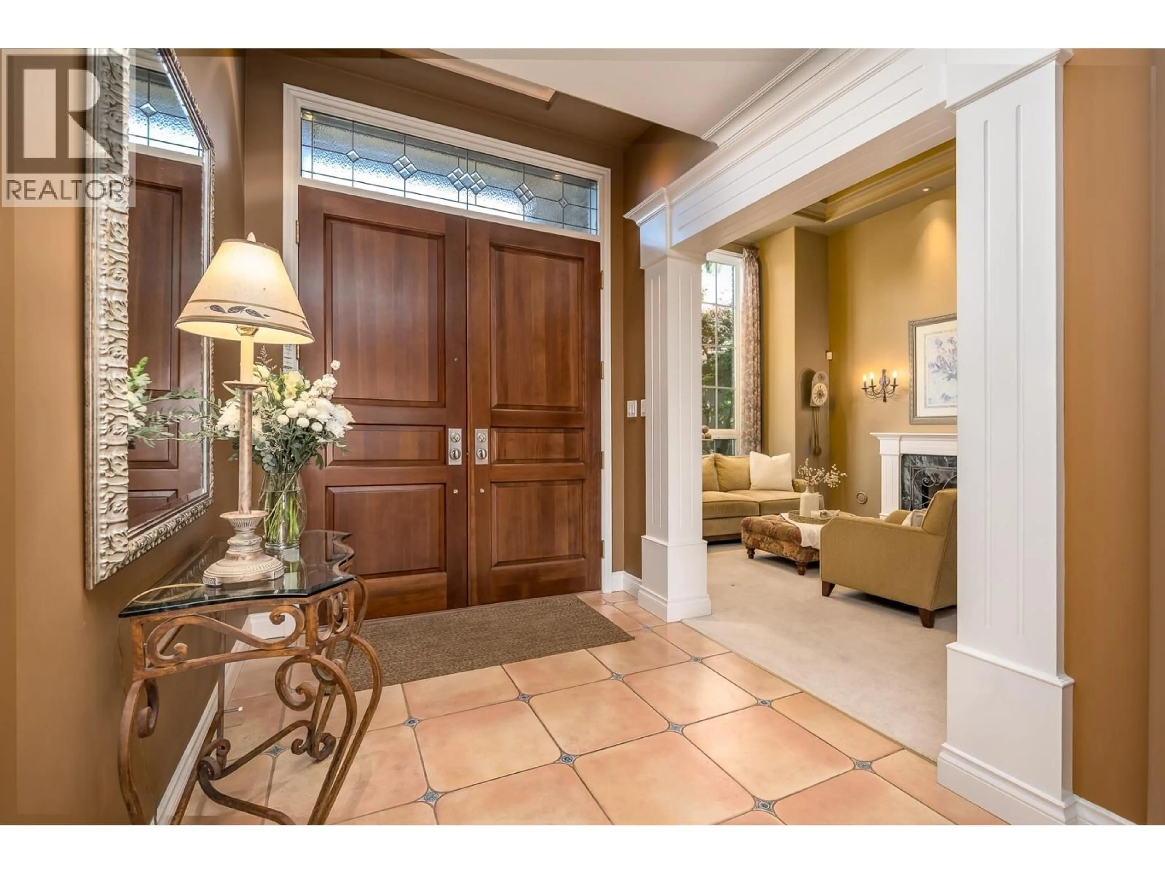 Indoor entryway for 6328 SUNRISE LANE, Delta British Columbia V4K5A3