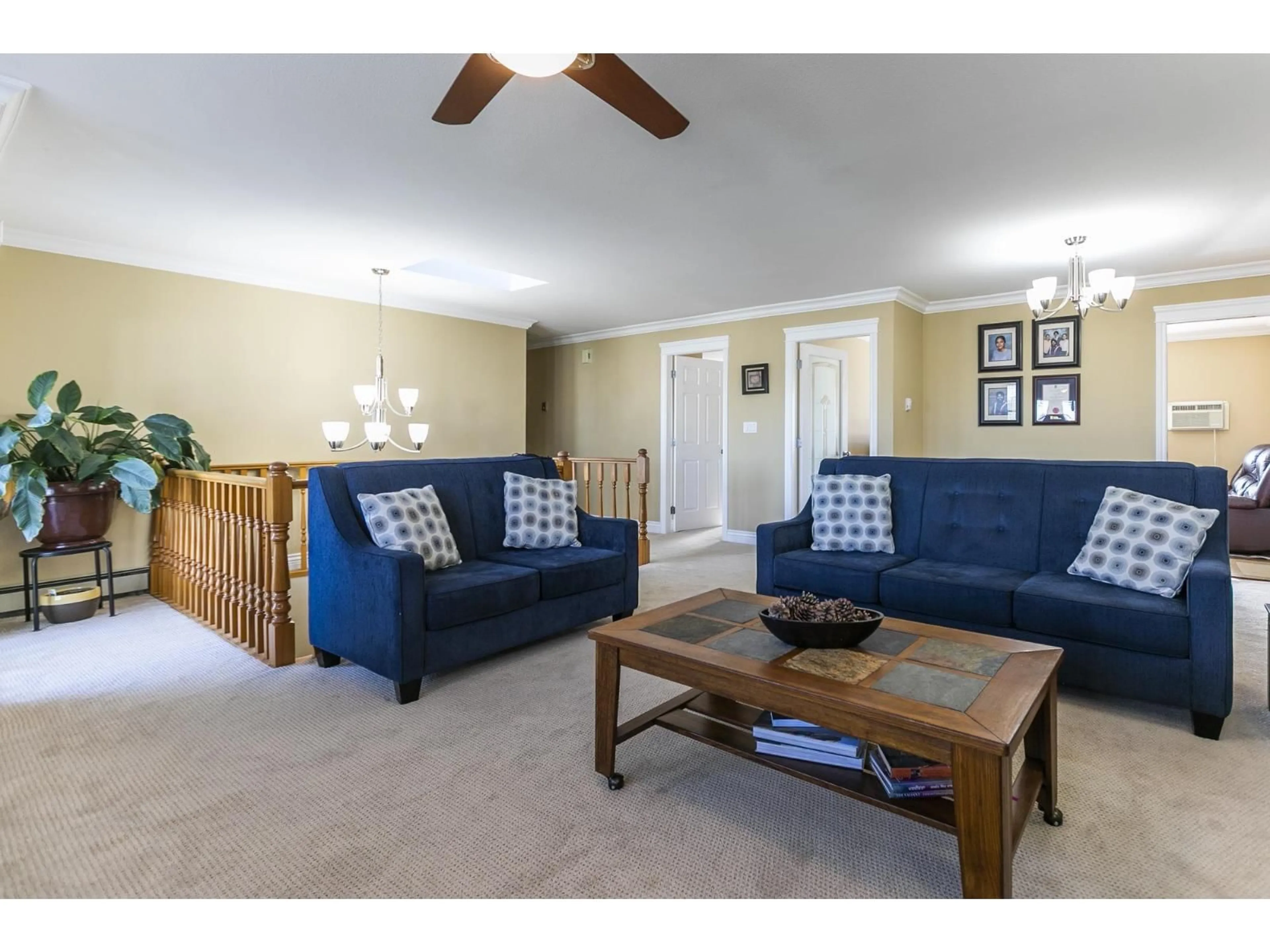 Living room with furniture, unknown for 12353 81A AVENUE, Surrey British Columbia V3W0X8