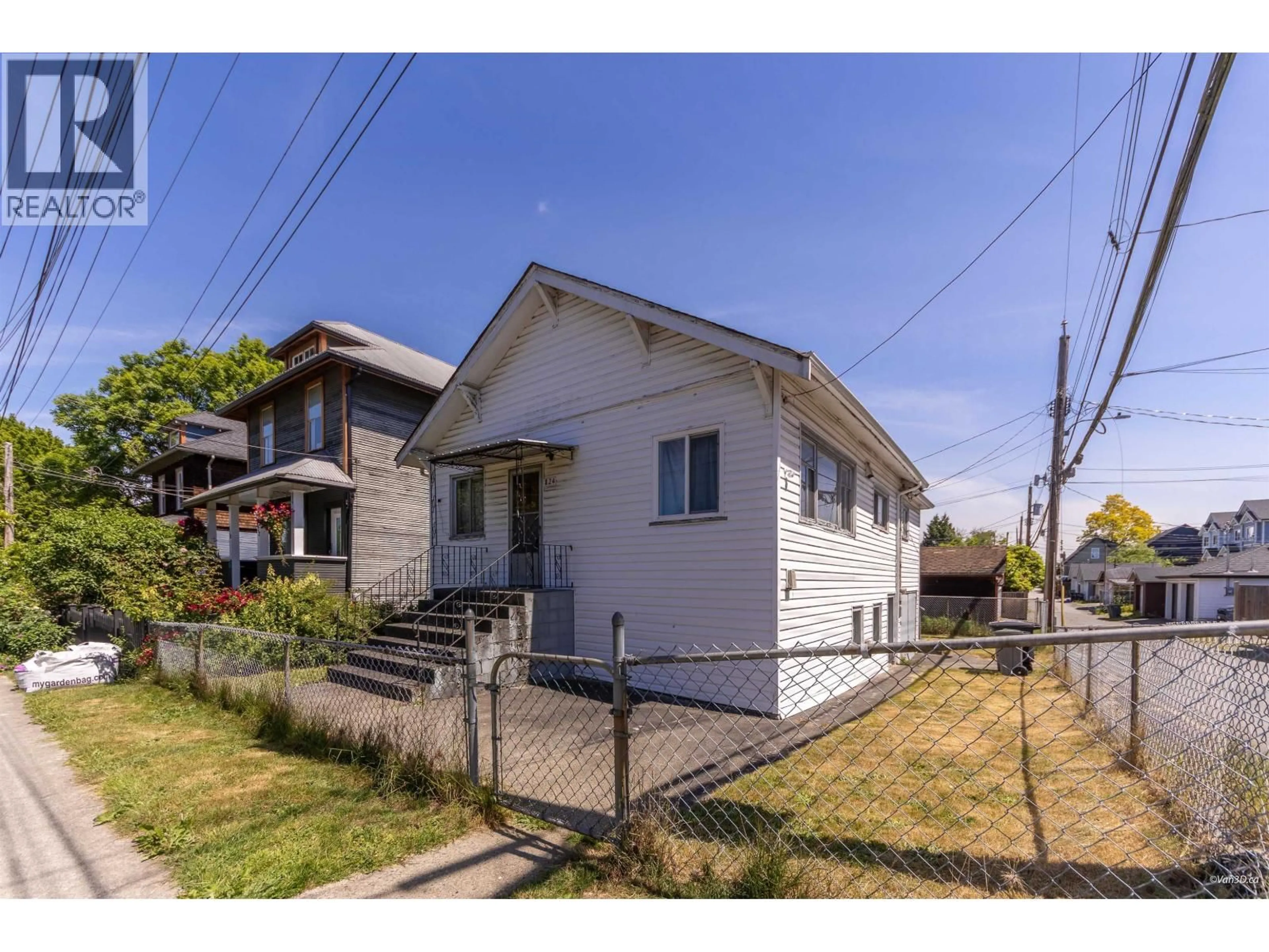 Unknown for 824 SEMLIN DRIVE, Vancouver British Columbia V5L4J5