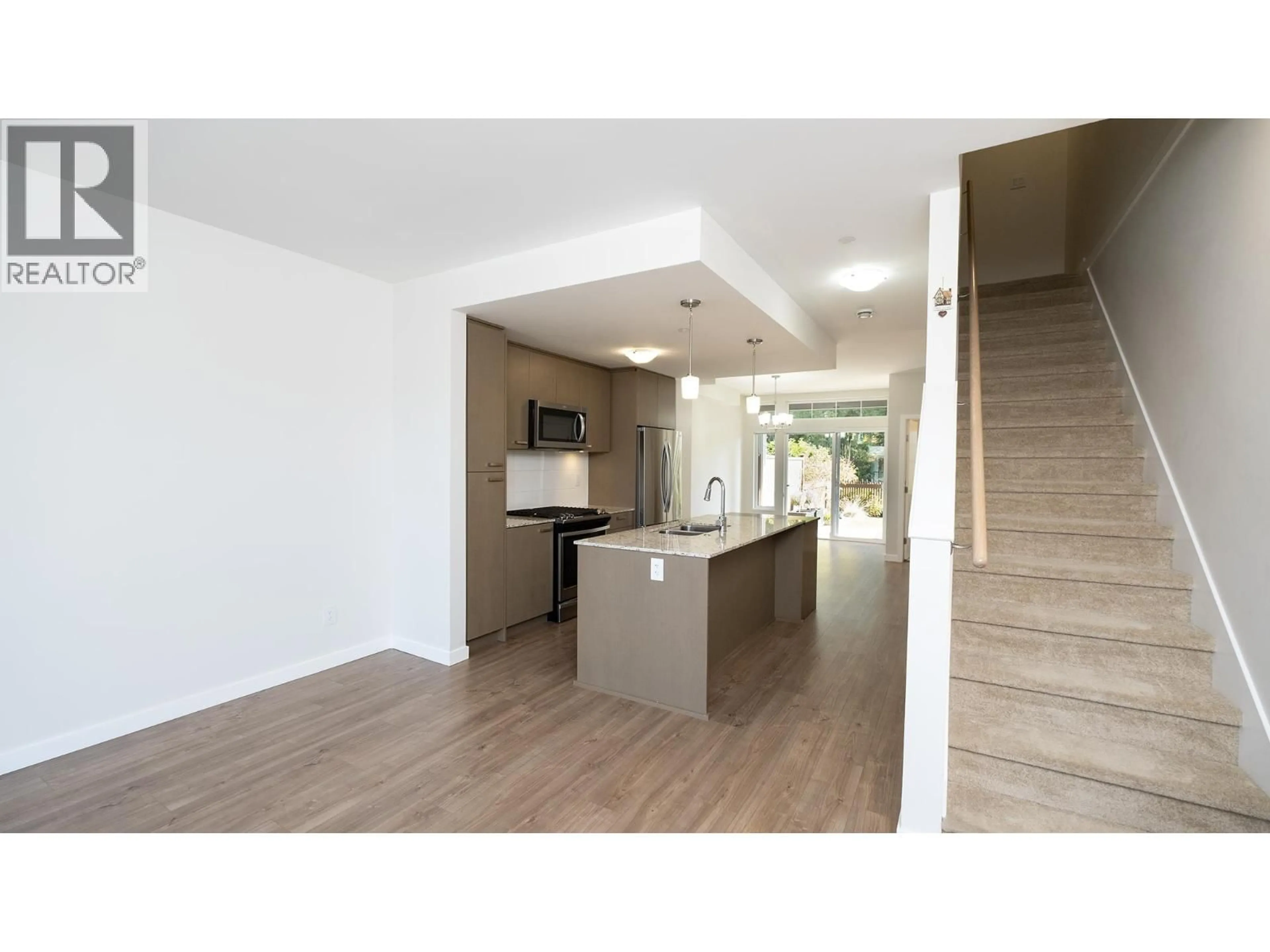 Open concept kitchen, unknown for 5902 BEACHGATE LANE, Sechelt British Columbia V7Z0S3