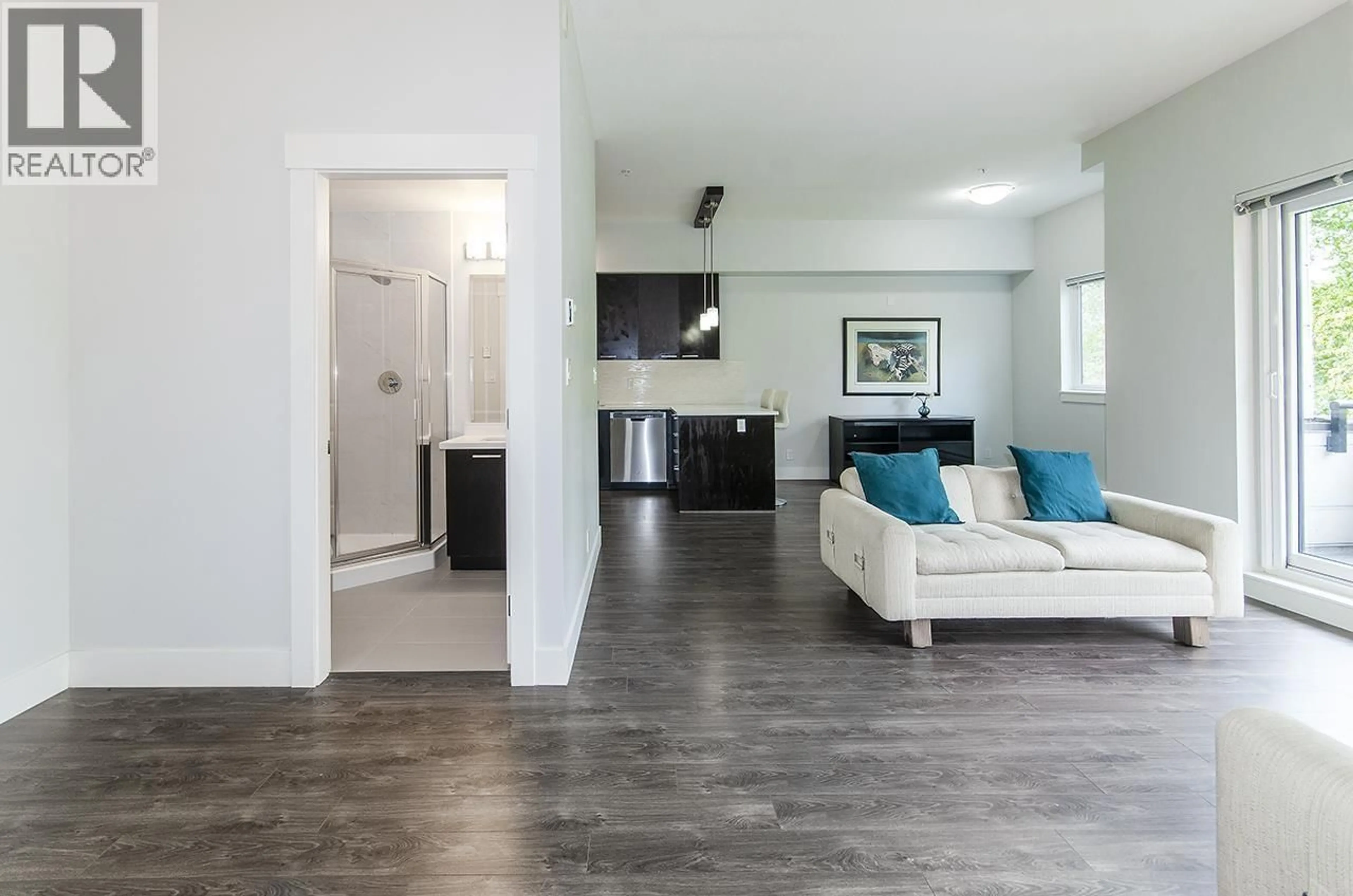 Living room with furniture, unknown for 401 - 2362 WHYTE AVENUE, Port Coquitlam British Columbia V3C2A4