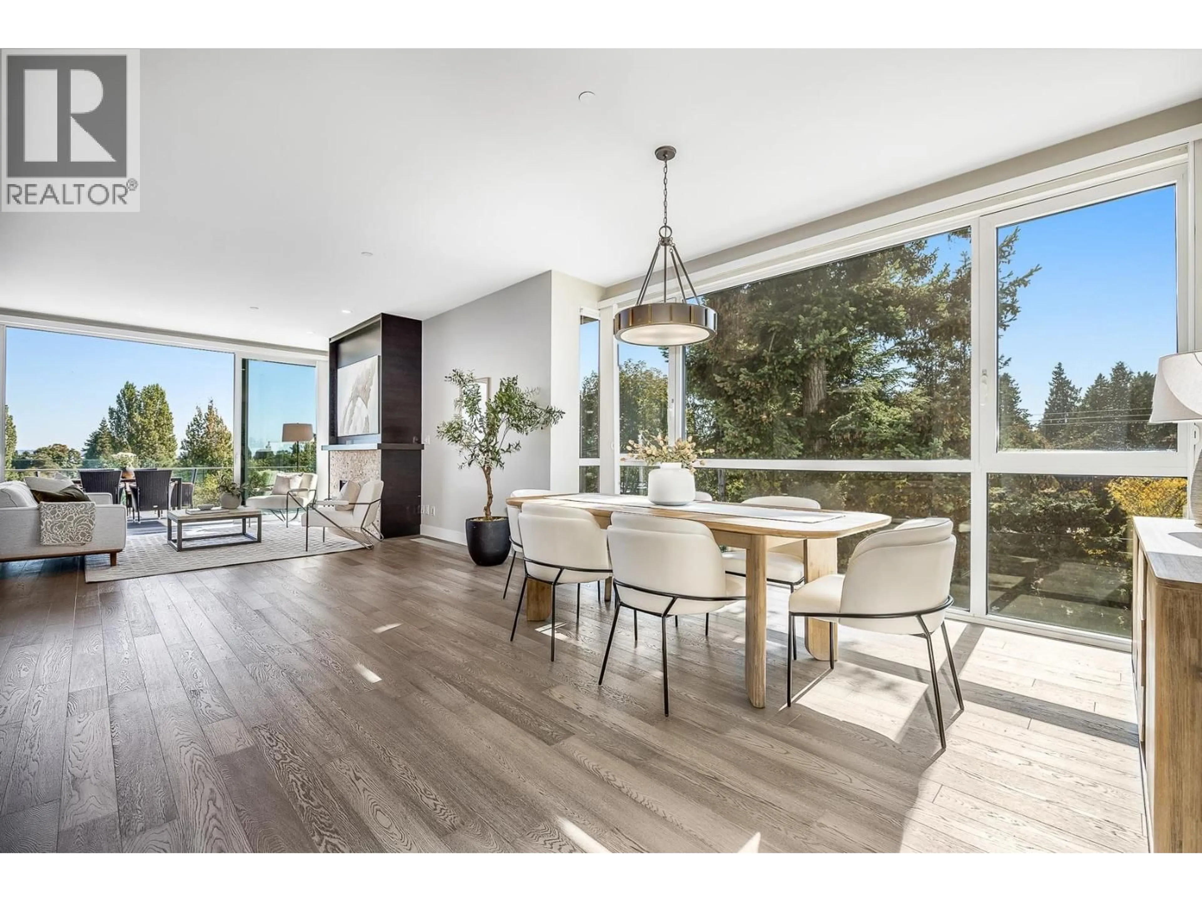 Dining room, wood/laminate floor for 400 - 1212 HUNTER ROAD, Delta British Columbia V4L1Y8
