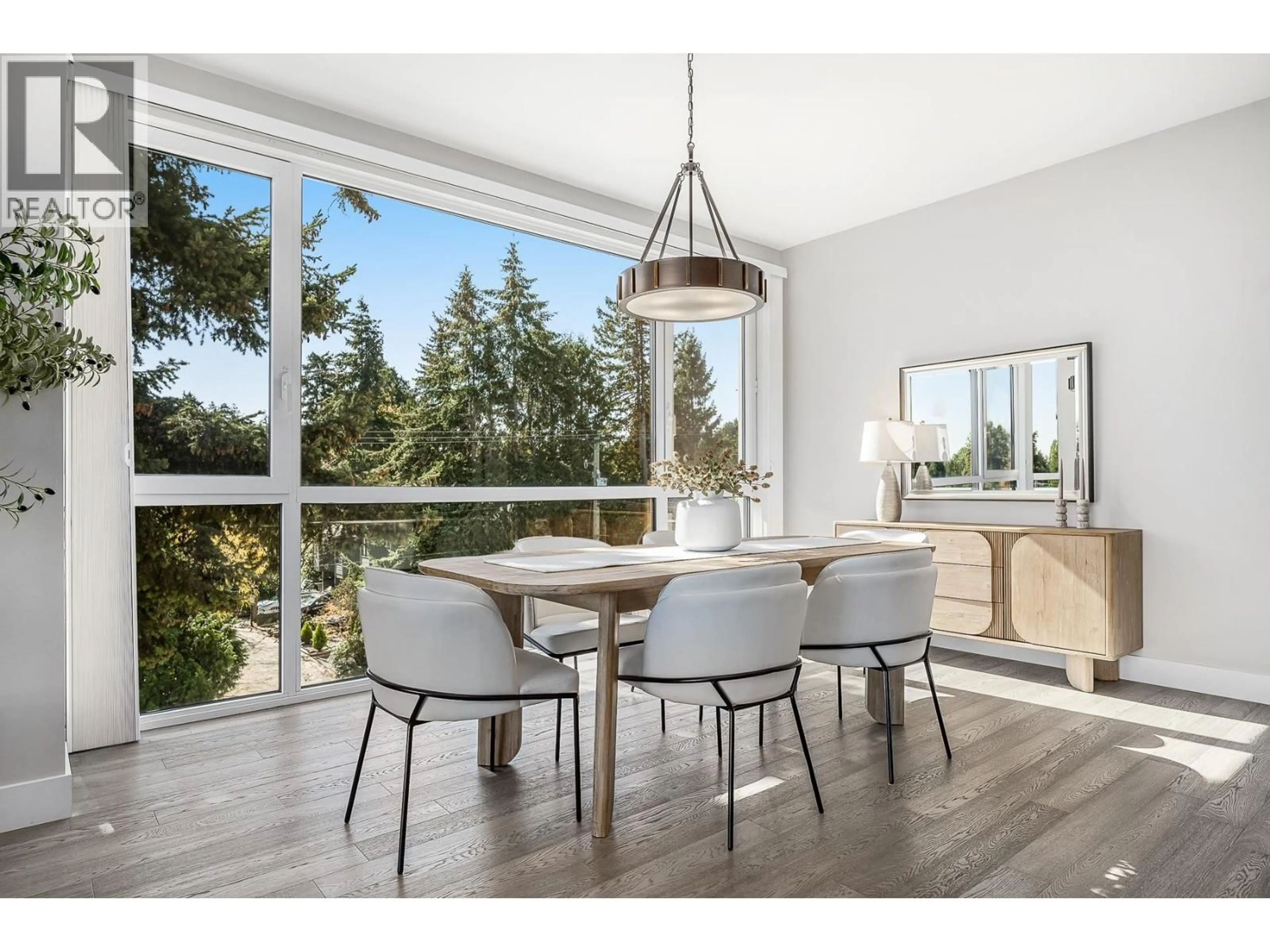 Dining room, wood/laminate floor for 400 - 1212 HUNTER ROAD, Delta British Columbia V4L1Y8
