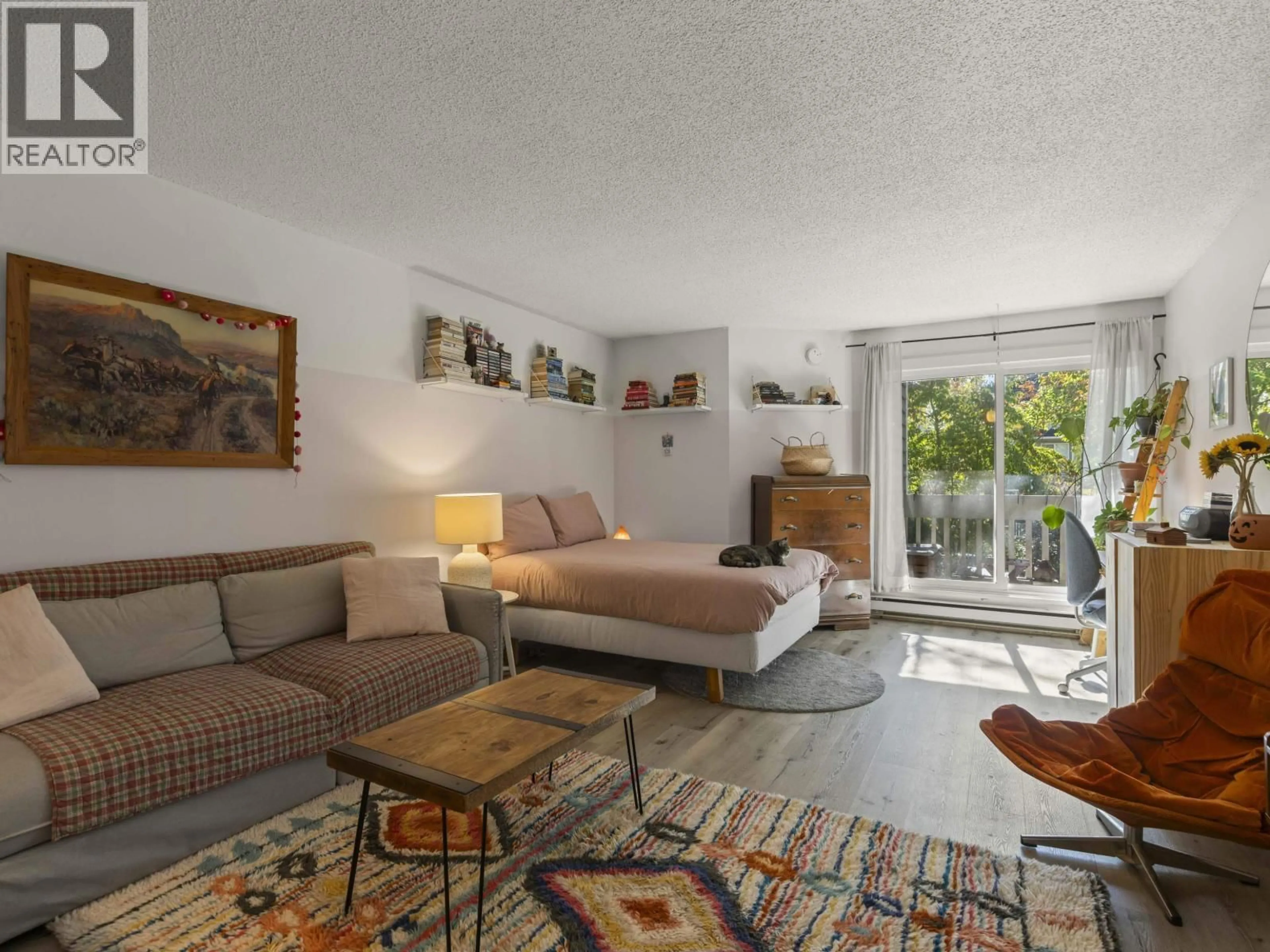 Living room with furniture, unknown for 216 - 1545 2ND AVENUE, Vancouver British Columbia V5N1C8