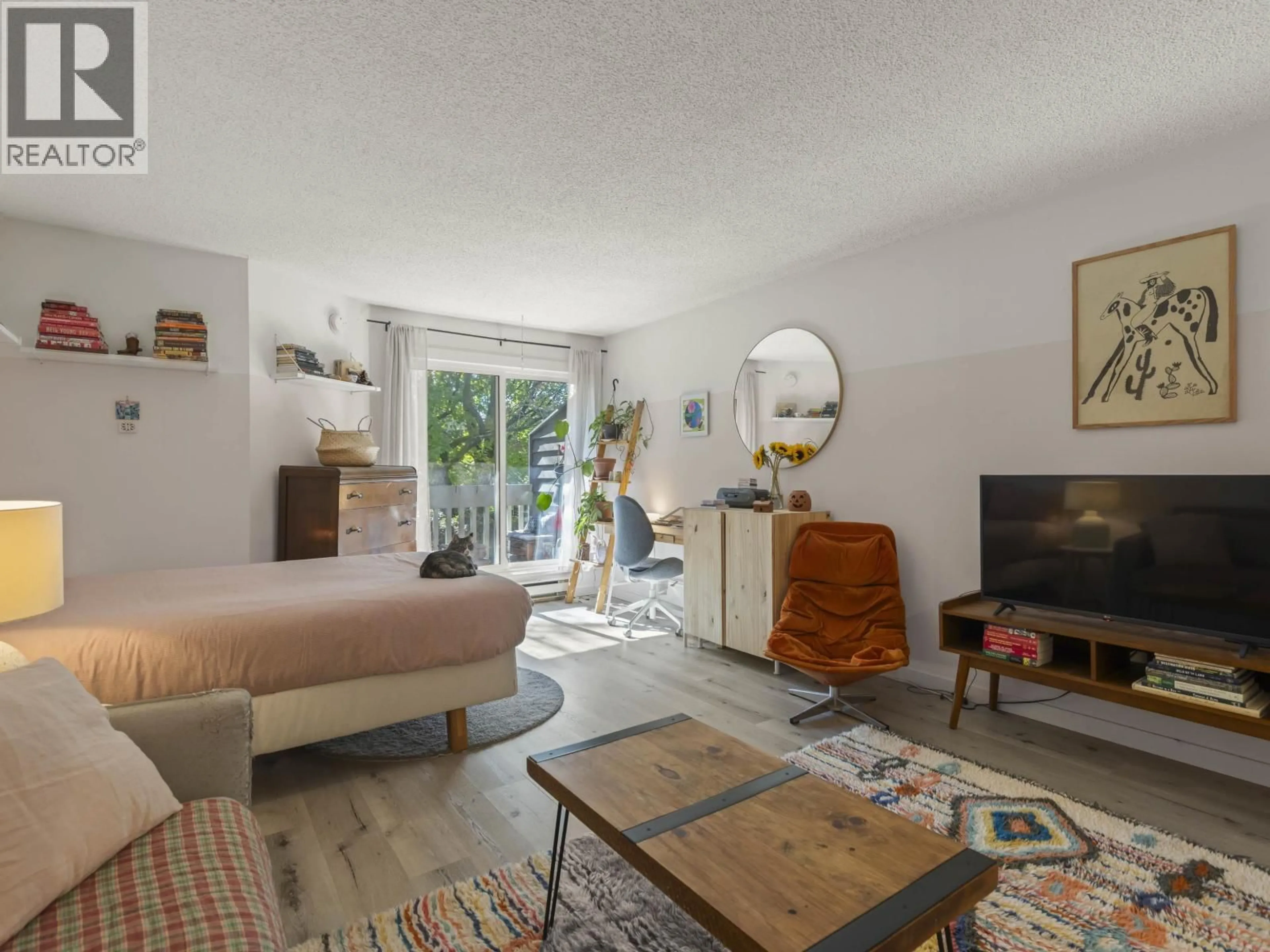 Living room with furniture, unknown for 216 - 1545 2ND AVENUE, Vancouver British Columbia V5N1C8