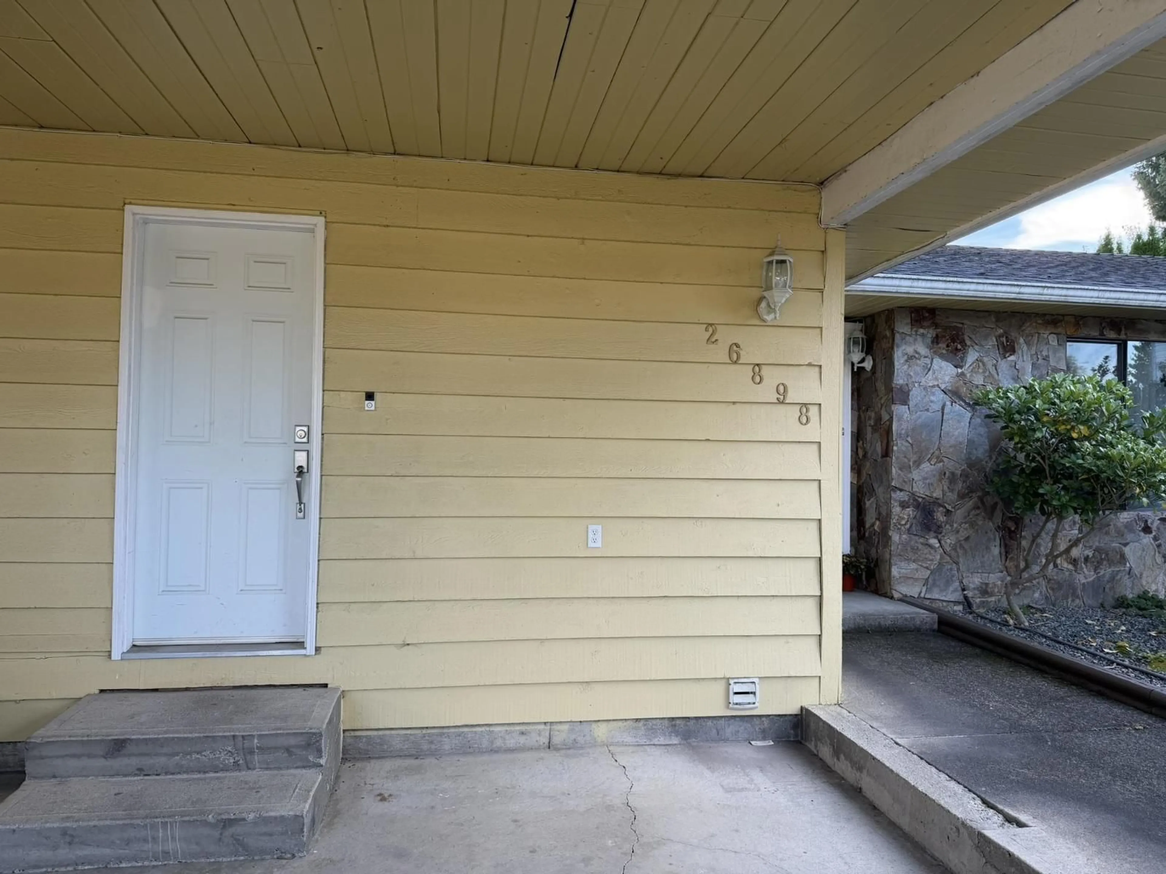 Unknown for 26898 32A AVENUE, Langley British Columbia V4W3G4