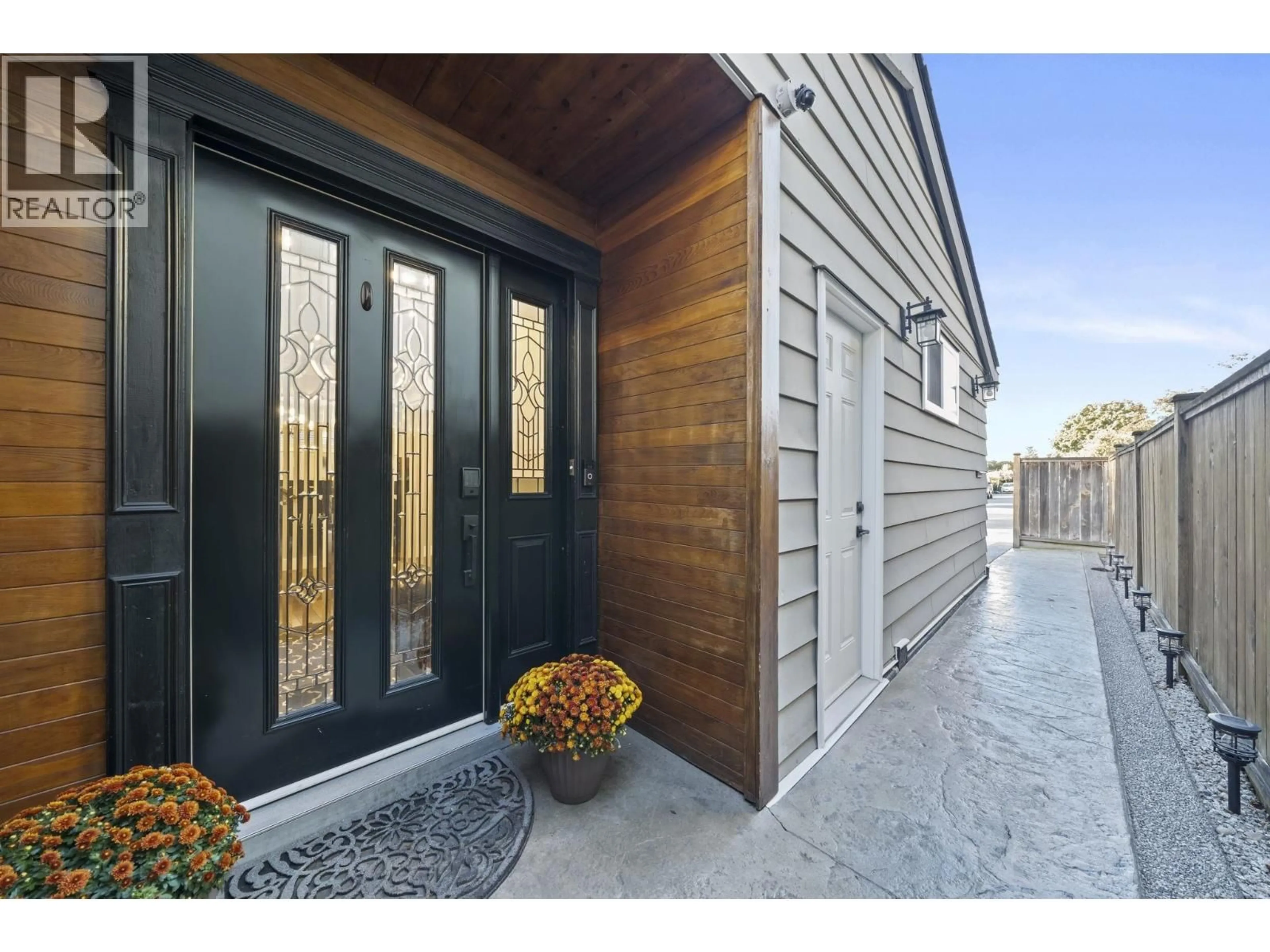 Indoor entryway for 4326 BONAVISTA DRIVE, Richmond British Columbia V7E5E5