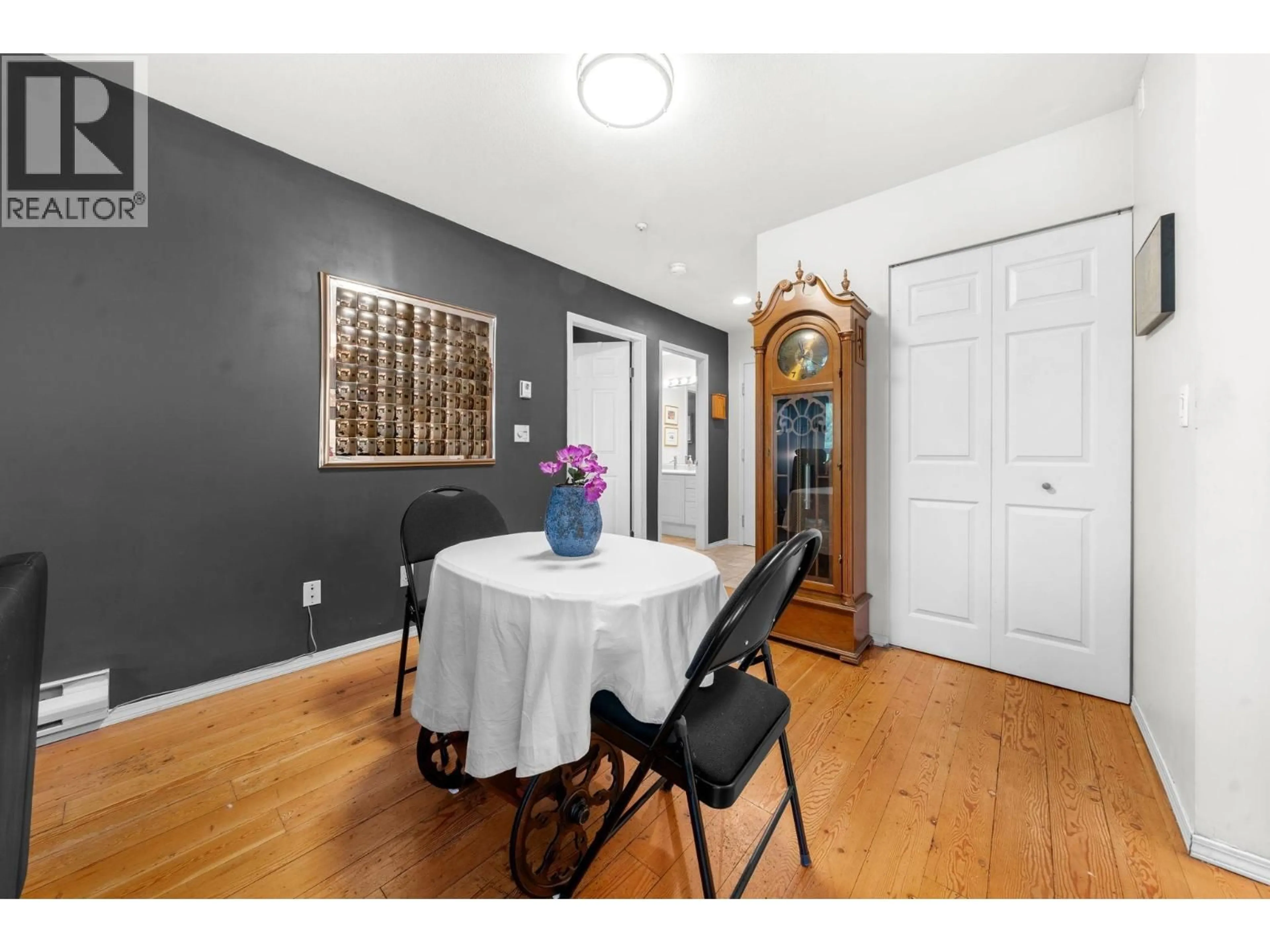 Dining room, unknown for 115 - 128 8TH STREET, North Vancouver British Columbia V7M3M1