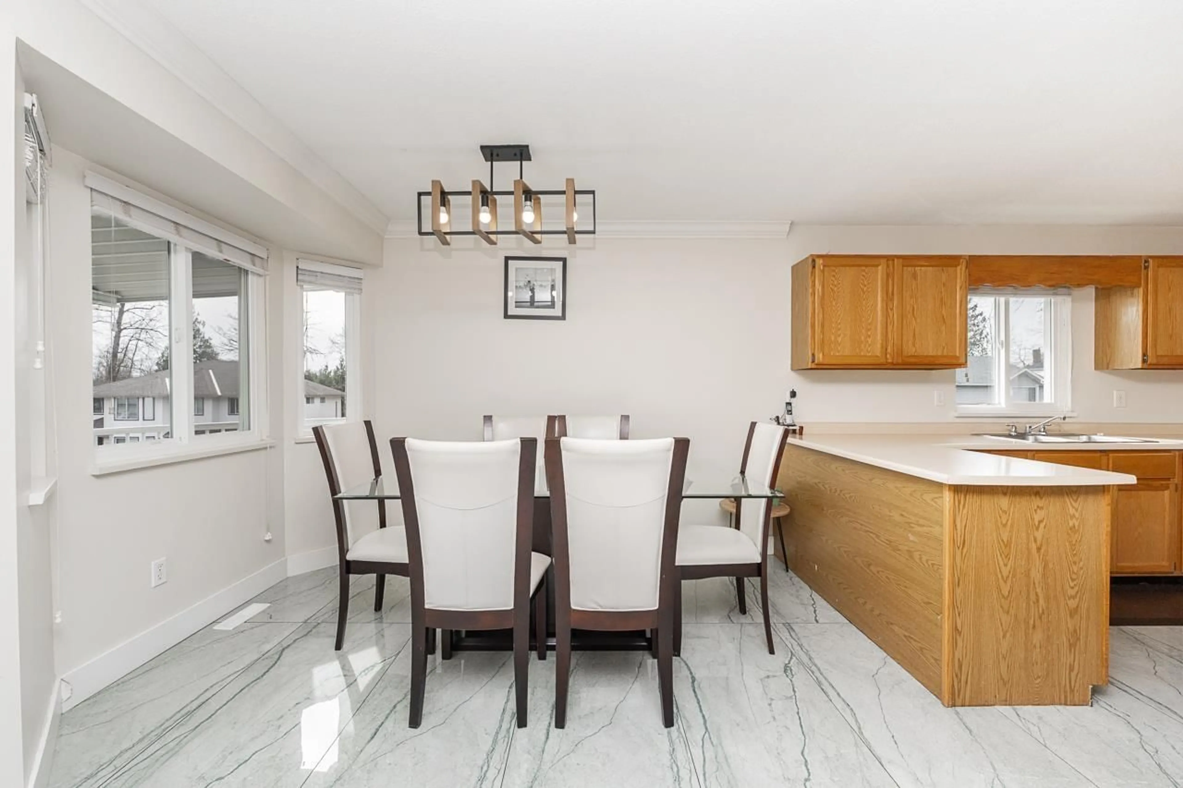 Dining room, ceramic/tile floor for 31000 SIDONI AVENUE, Abbotsford British Columbia V2T5K1