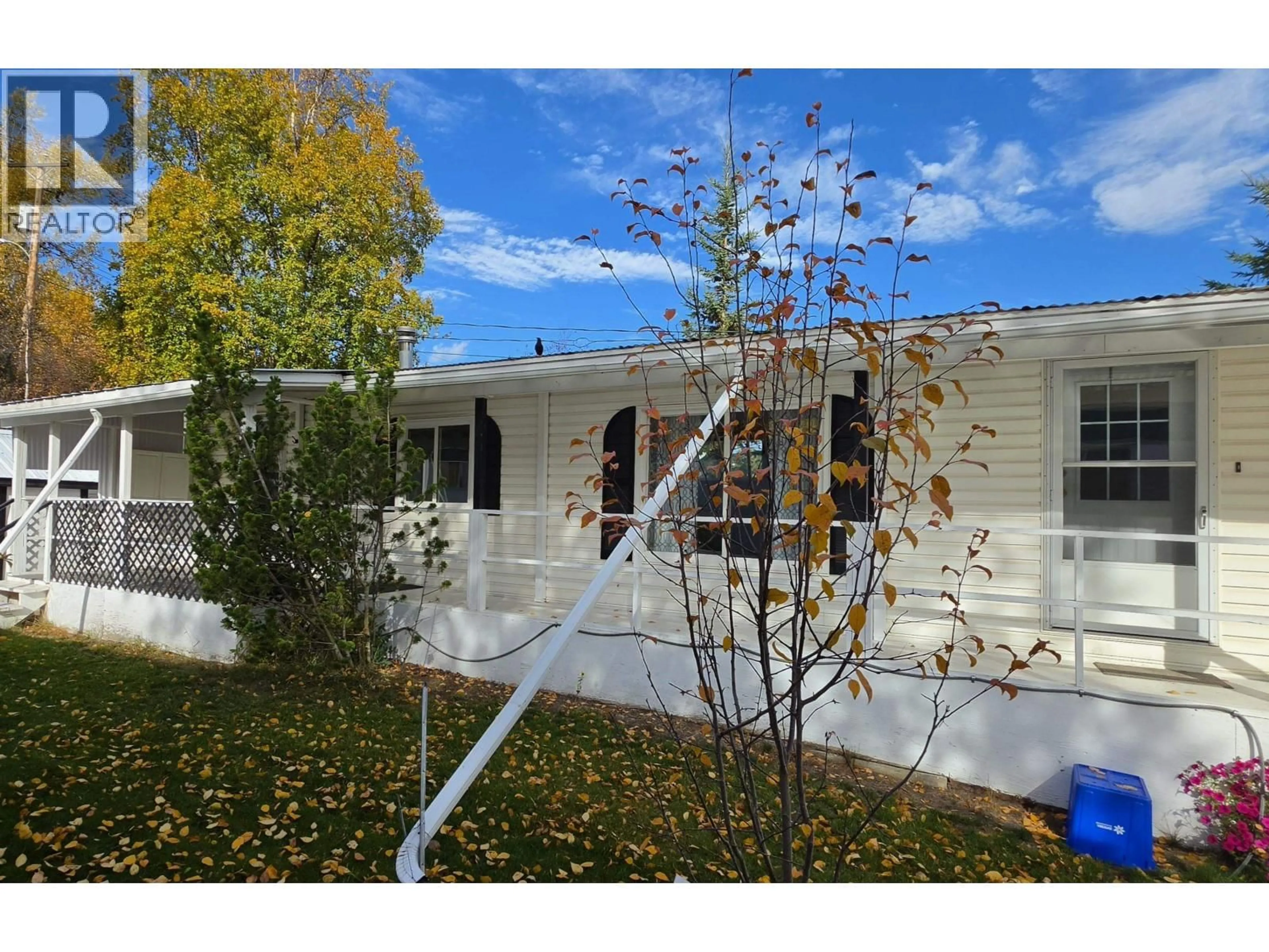 Home with vinyl exterior material, street for 6 - 654 NORTH FRASER DRIVE, Quesnel British Columbia V2J1Z6