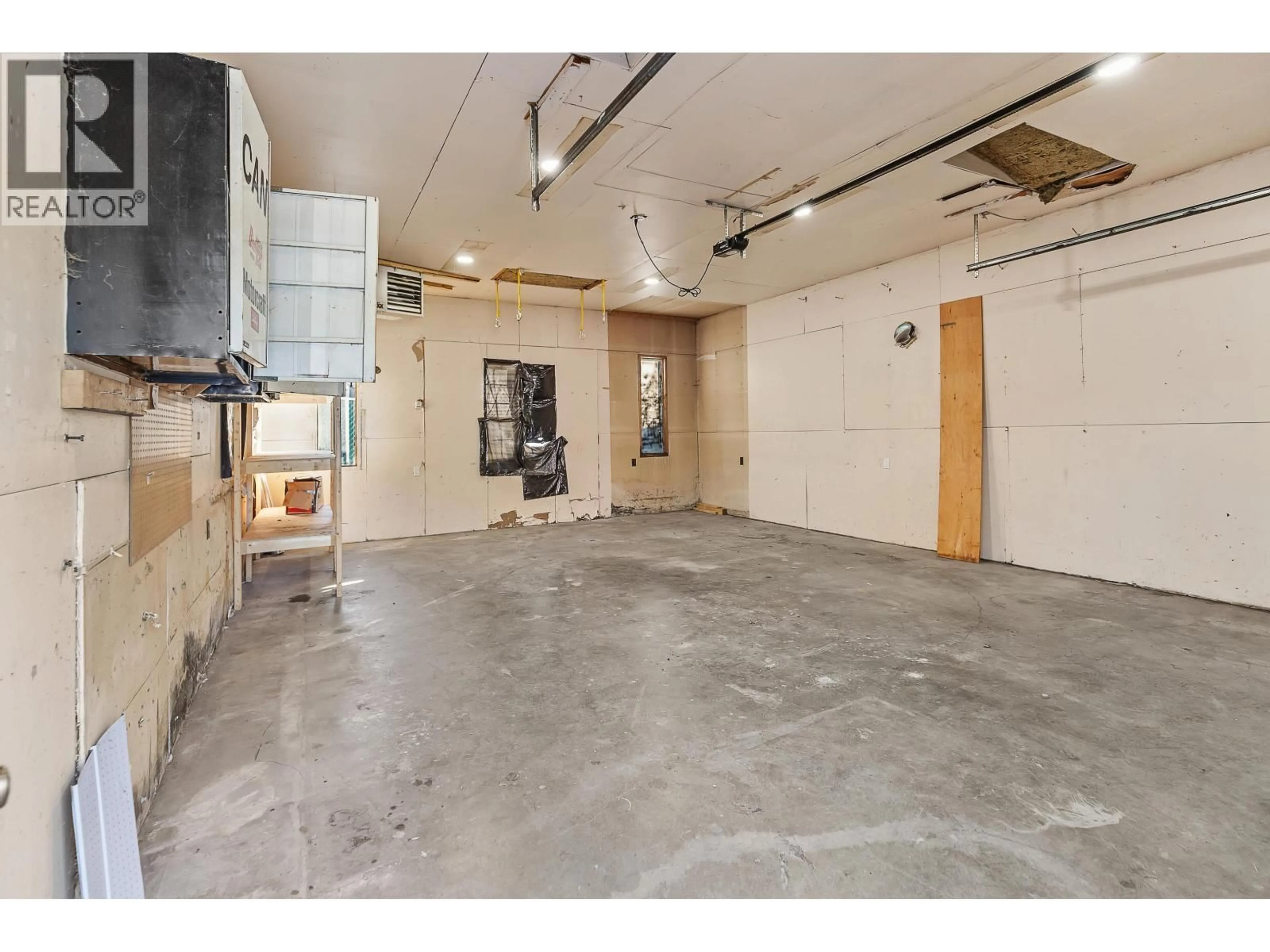 Indoor garage for 7139 GLENVIEW DRIVE, Prince George British Columbia V2K2P2