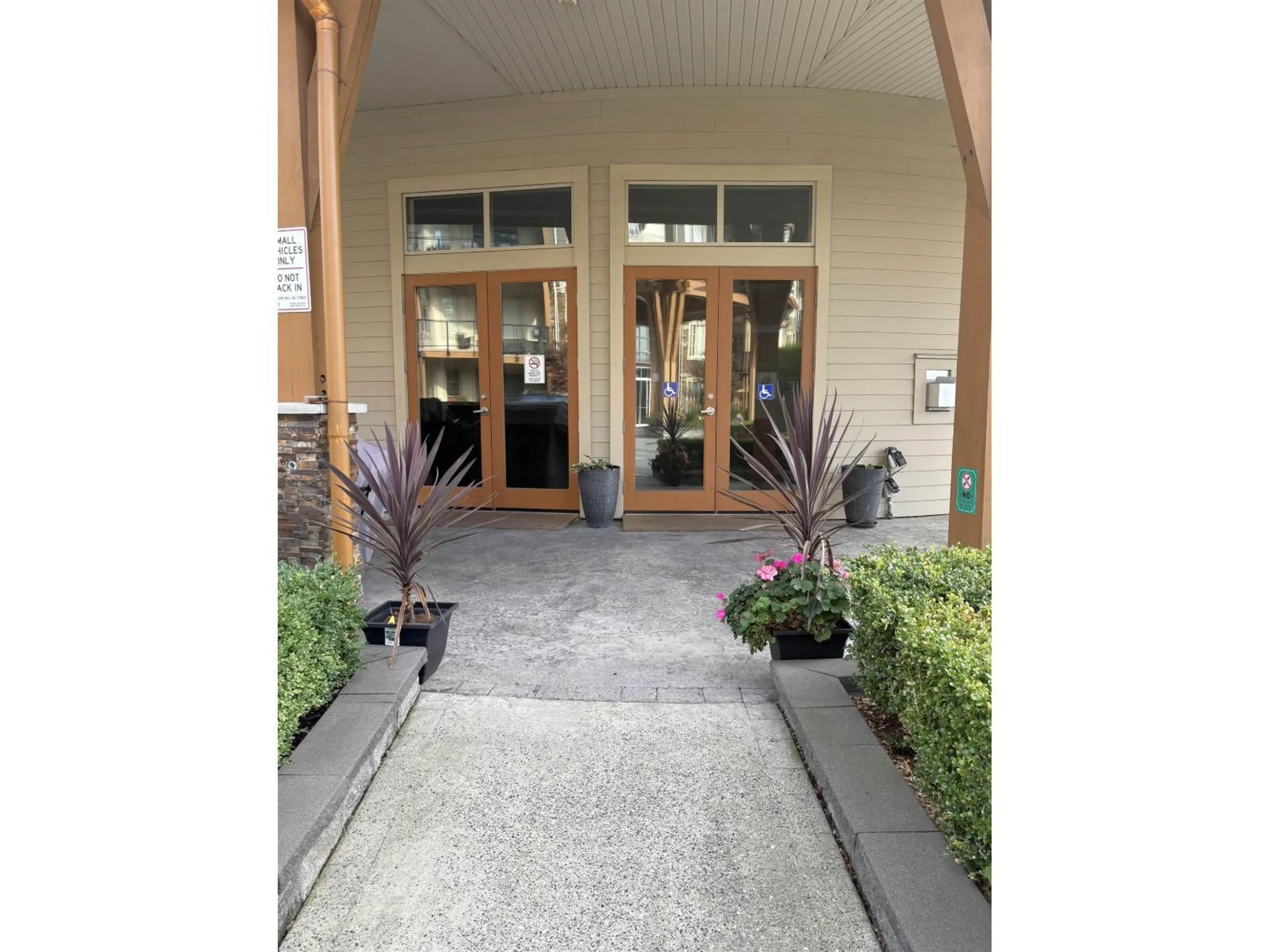 Unknown for 203 - 45750 KEITH WILSON ROAD, Chilliwack British Columbia V2R0X3