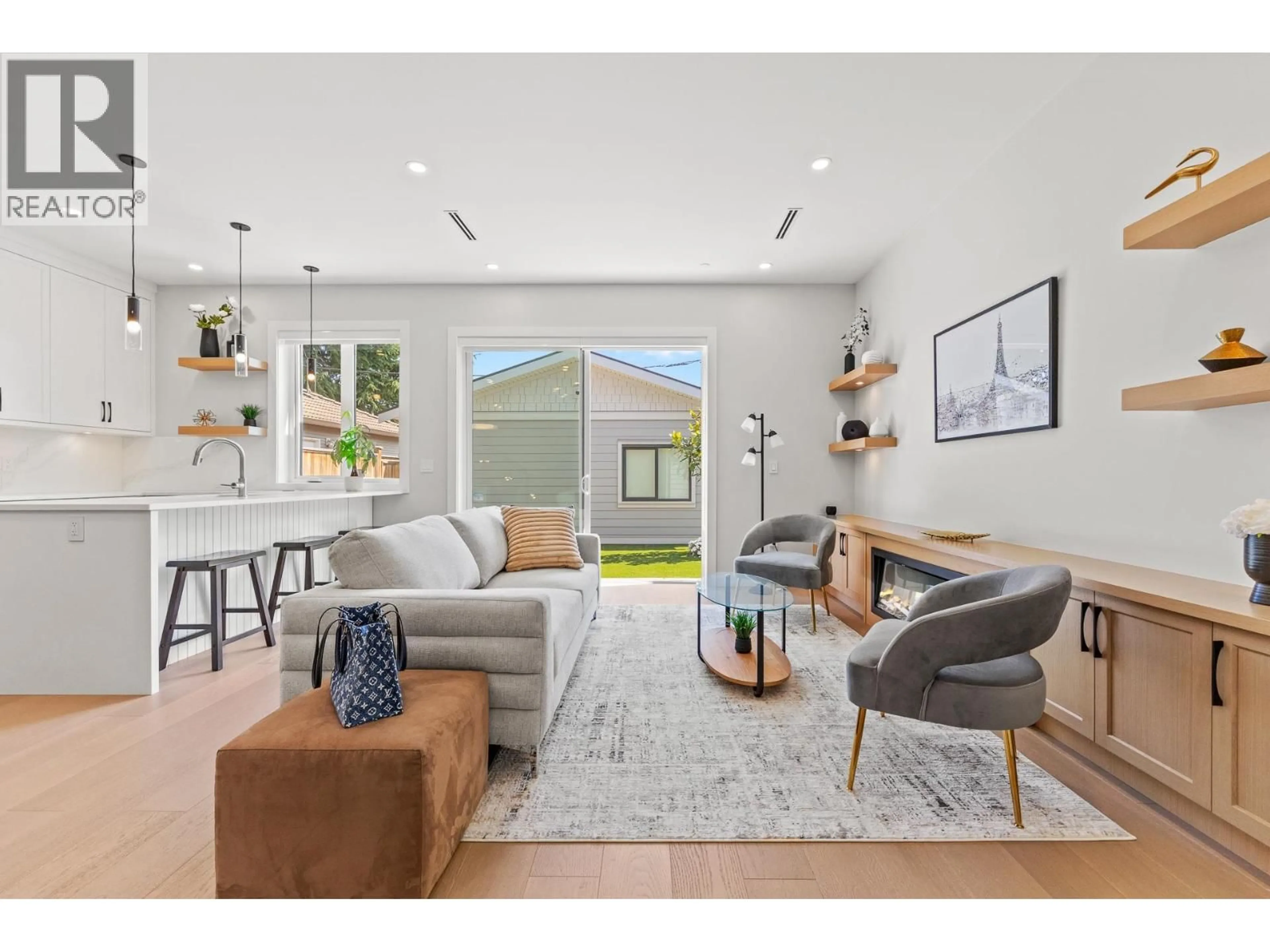 Living room with furniture, unknown for 2 - 8578 CARTIER STREET, Vancouver British Columbia V6P4T8