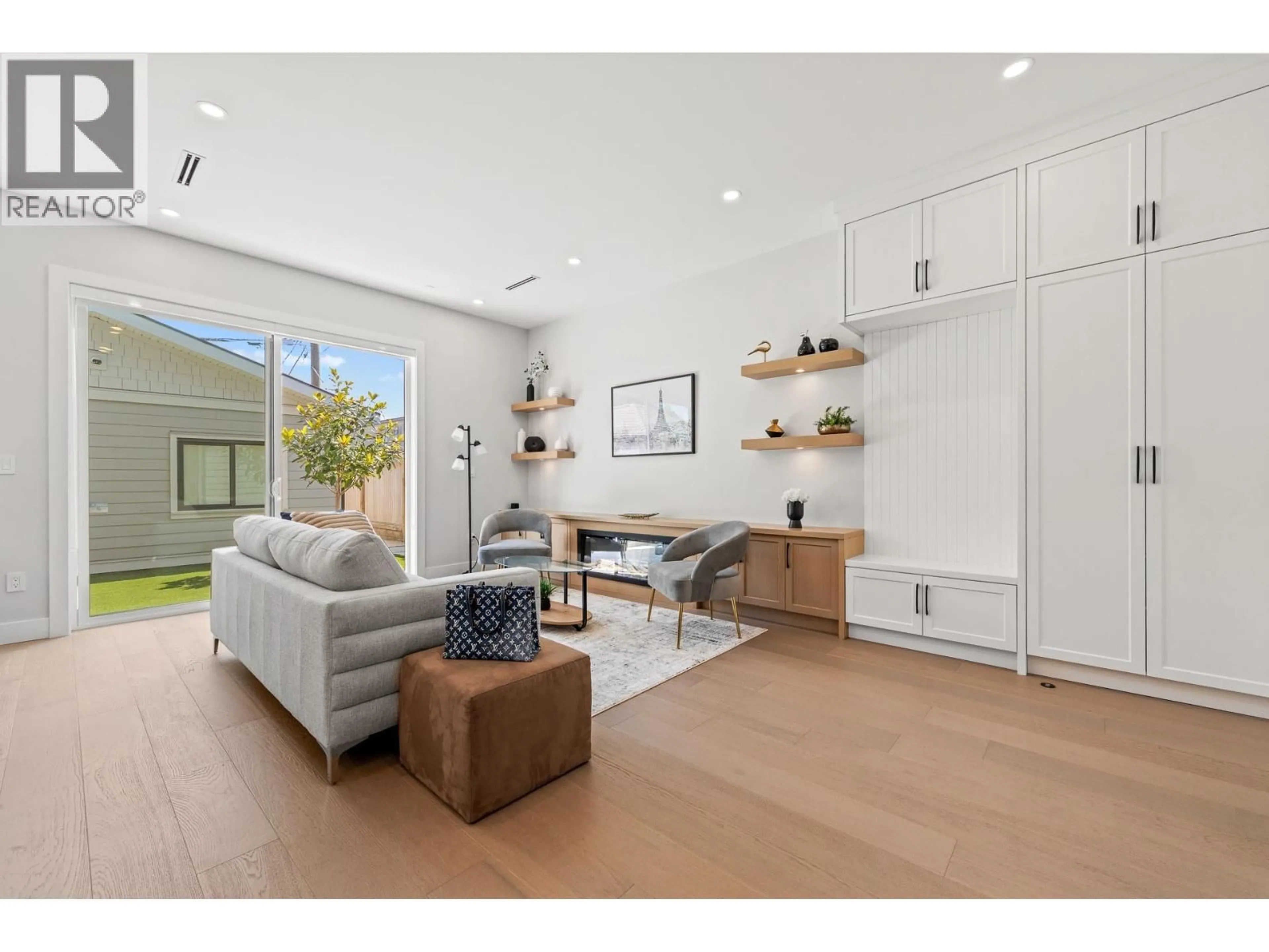 Living room with furniture, unknown for 2 - 8578 CARTIER STREET, Vancouver British Columbia V6P4T8