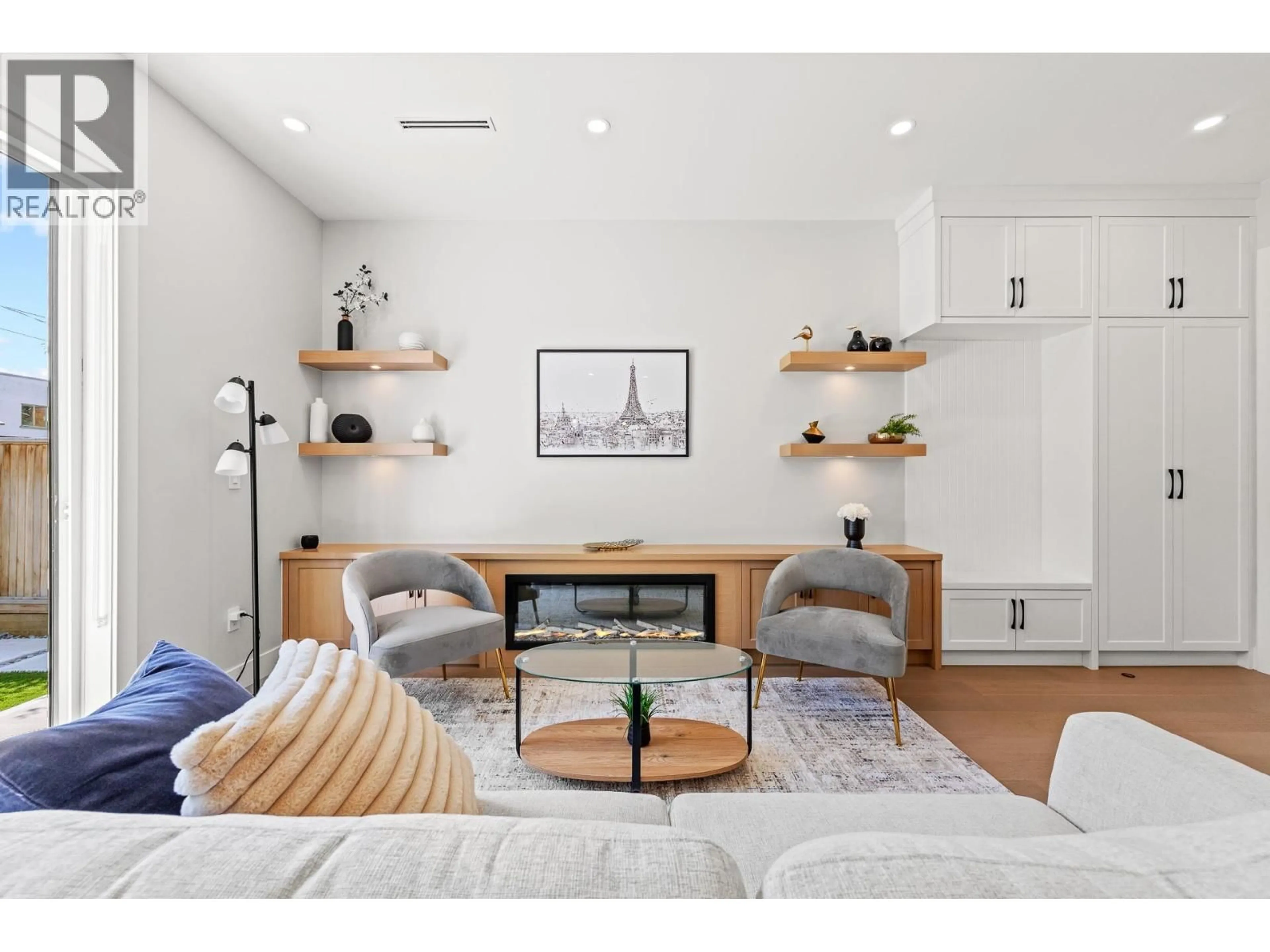 Living room with furniture, wood/laminate floor for 2 - 8578 CARTIER STREET, Vancouver British Columbia V6P4T8