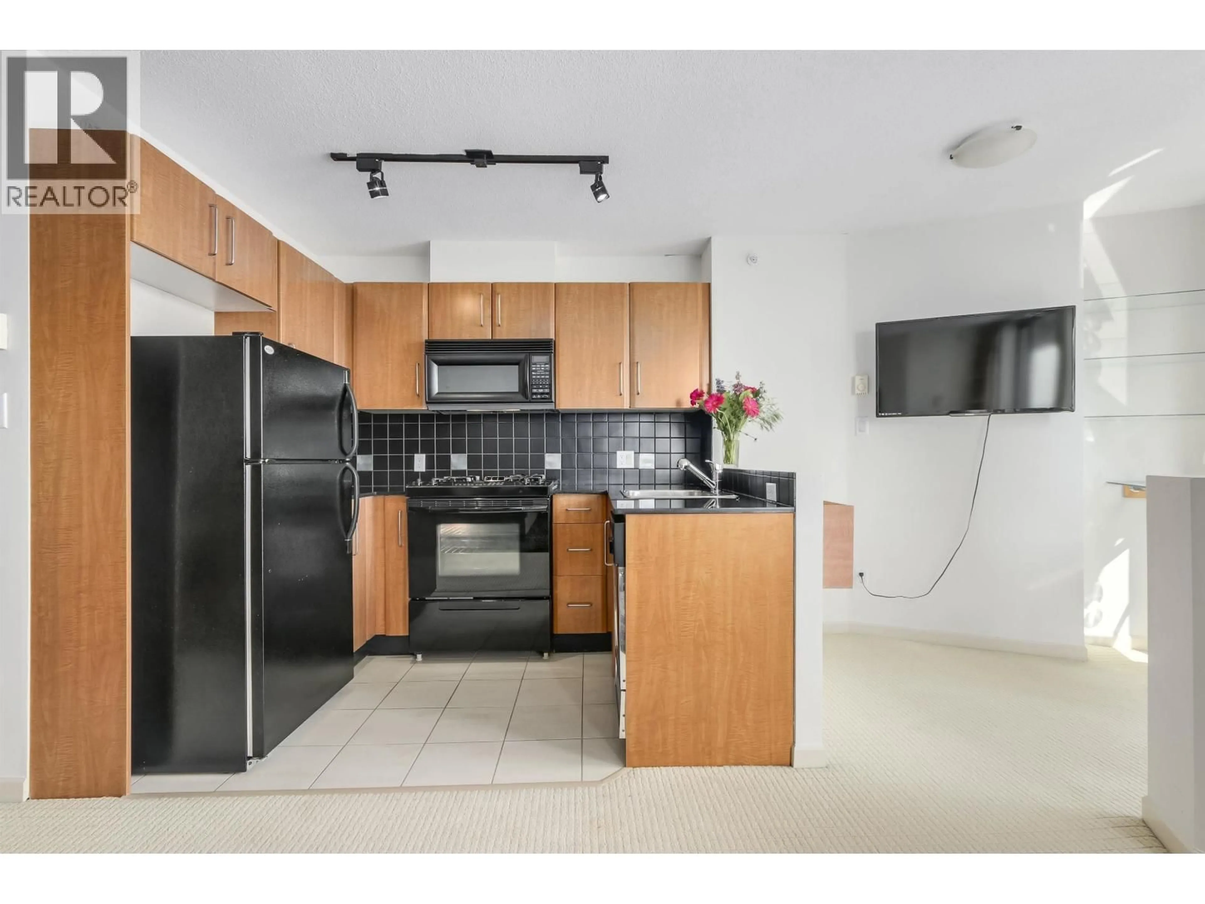 Standard kitchen, ceramic/tile floor for 2210 - 501 PACIFIC STREET, Vancouver British Columbia V6Z2X6