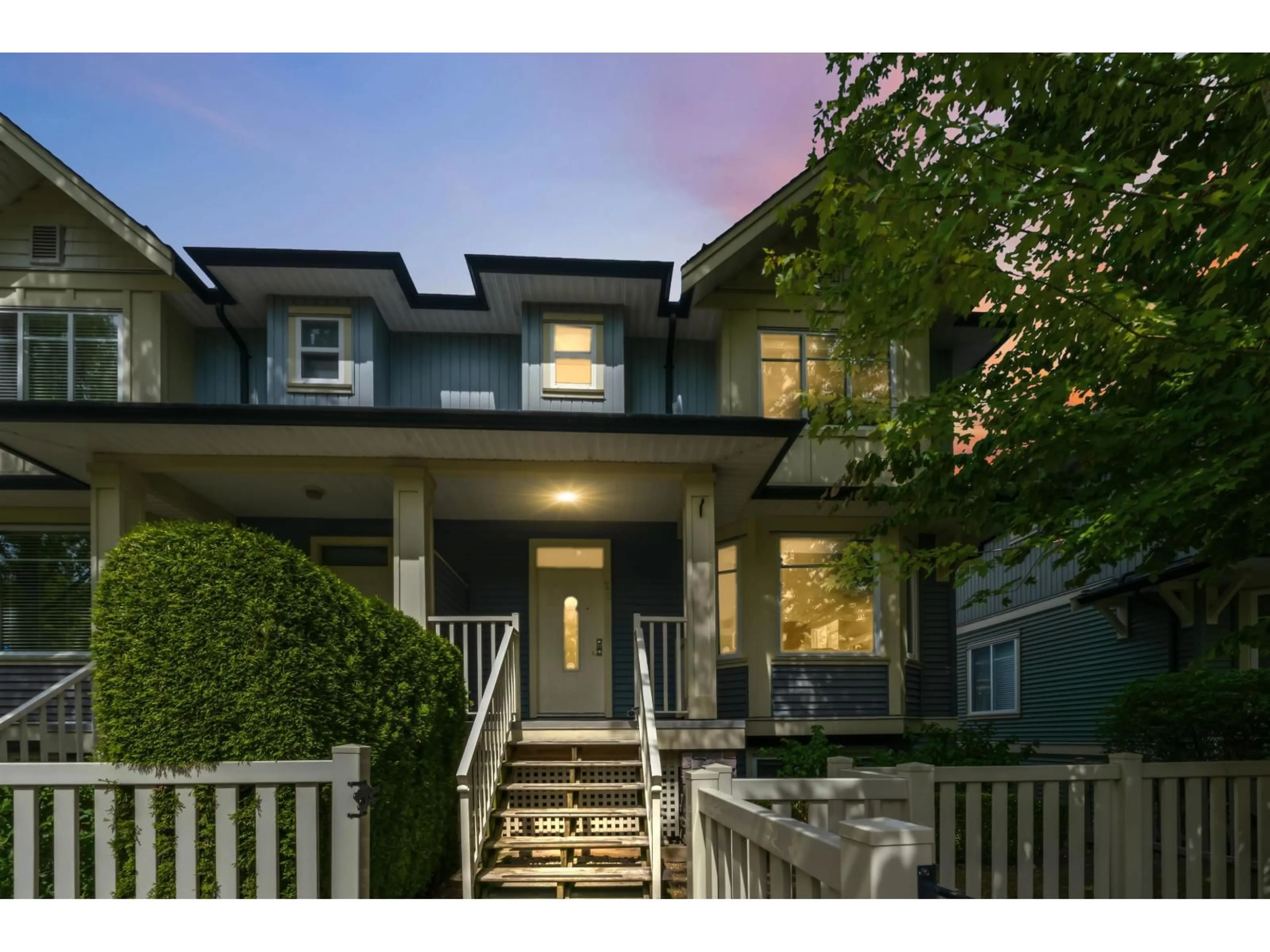 Unknown for 23 - 6575 192 STREET, Surrey British Columbia V4N5T8