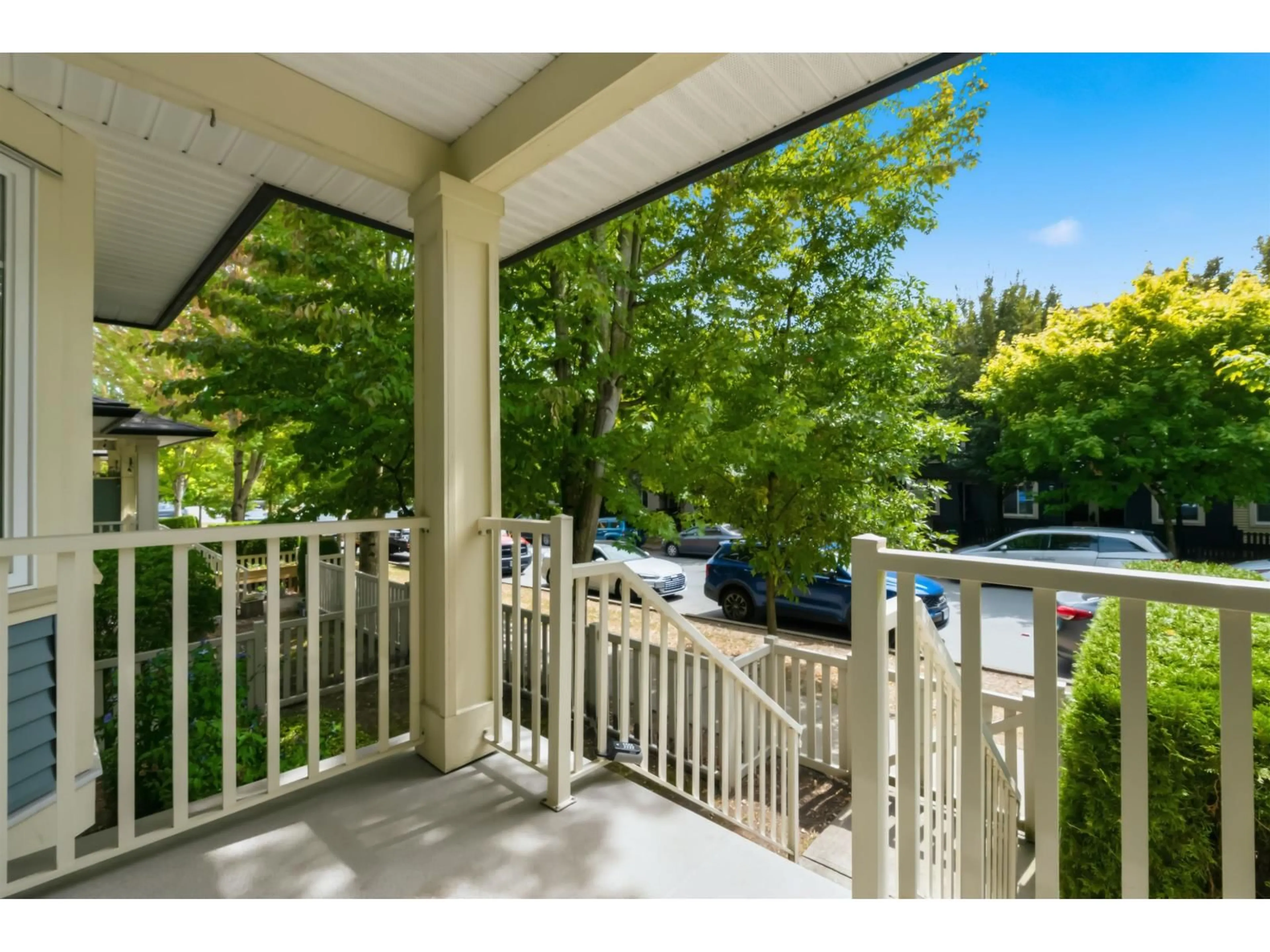 Patio, water/lake/river/ocean view for 23 - 6575 192 STREET, Surrey British Columbia V4N5T8