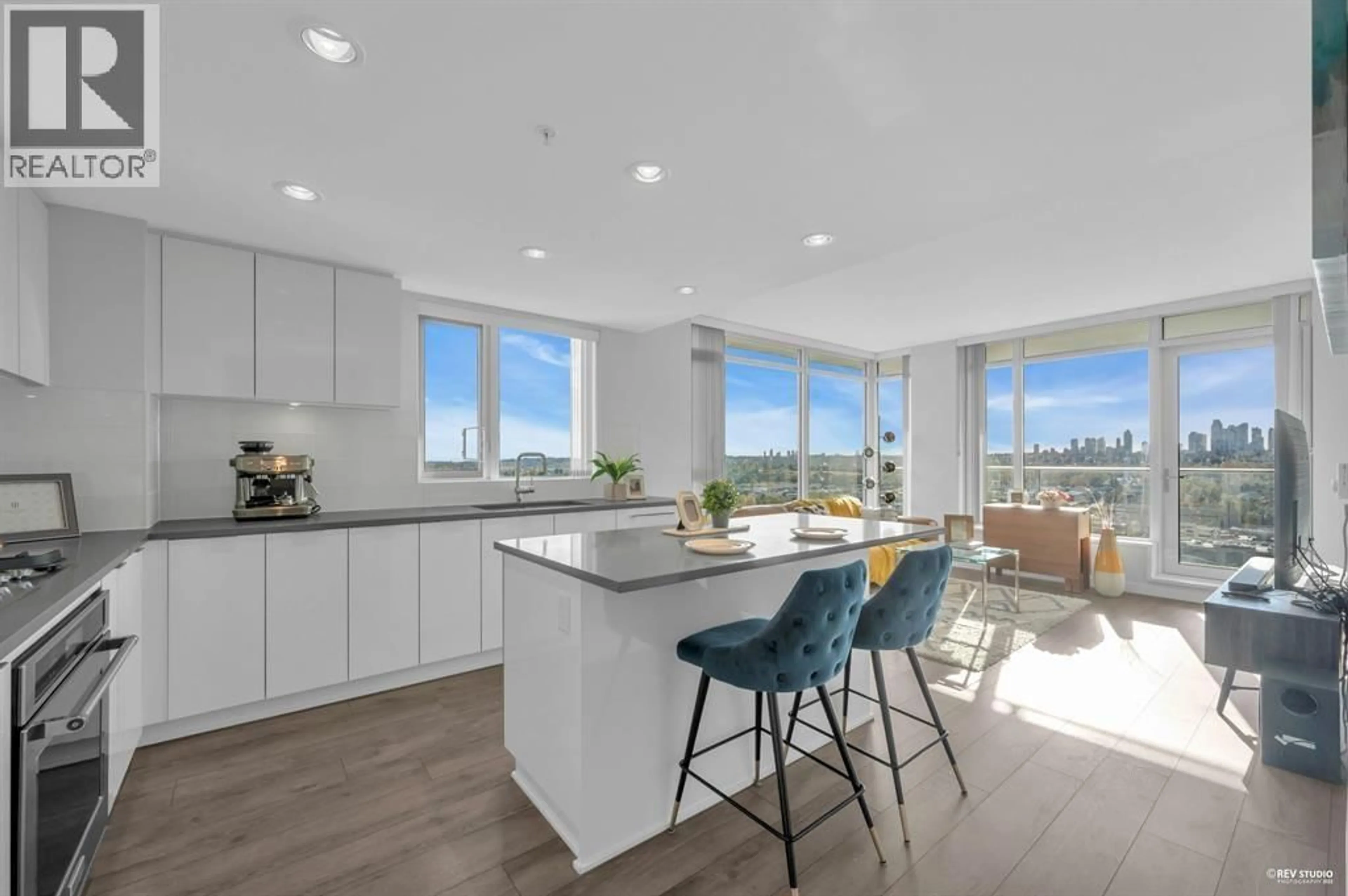 Open concept kitchen, unknown for 3301 - 2388 MADISON AVENUE, Burnaby British Columbia V5C0K8