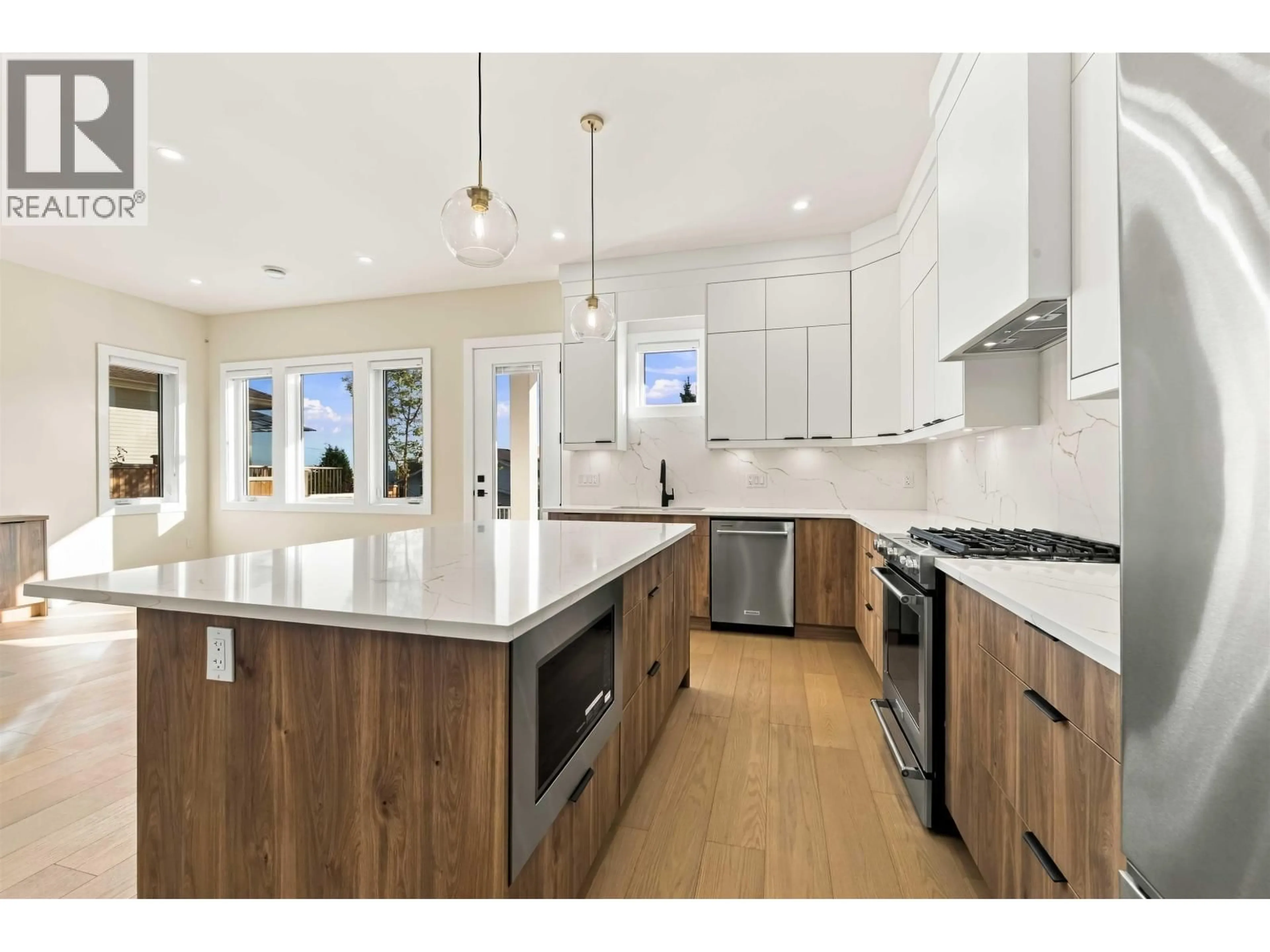 Open concept kitchen, unknown for 104 - 1026 STEWART AVENUE, Coquitlam British Columbia V3K2N6