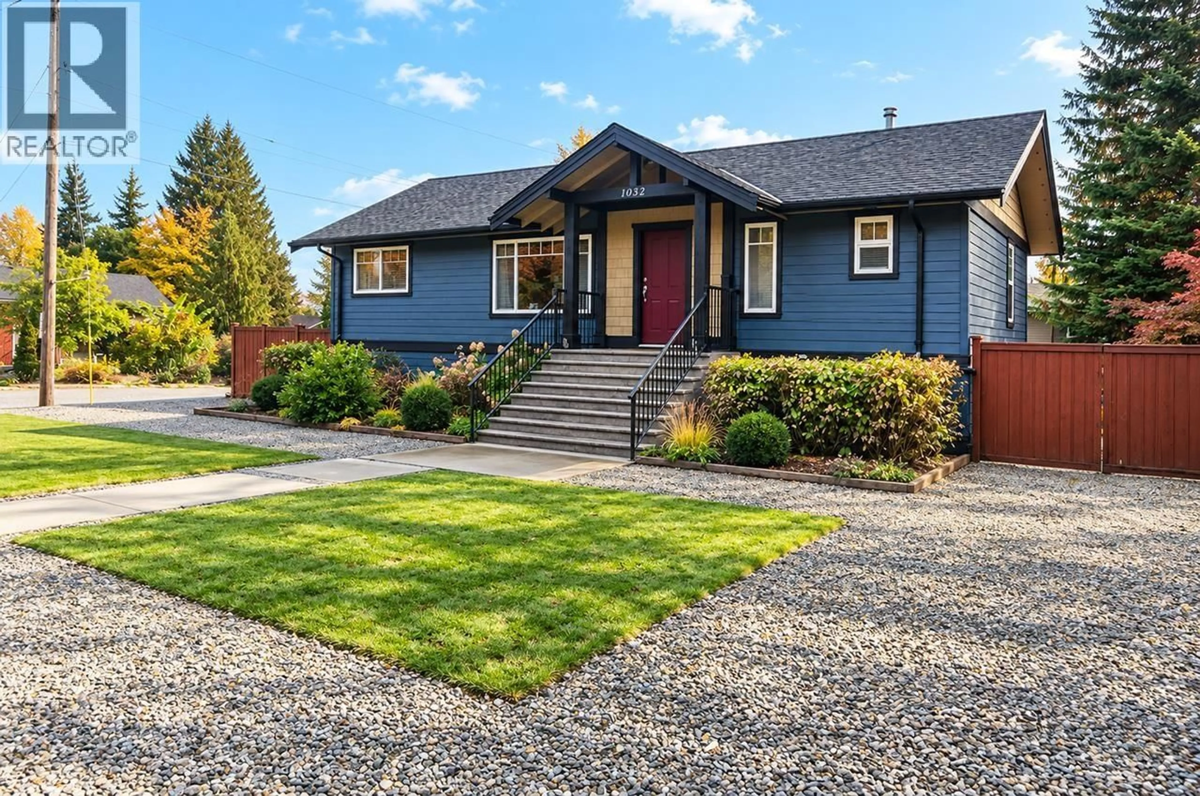 Home with vinyl exterior material, street for 1032 GLENAYRE DRIVE, Port Moody British Columbia V3H1J6