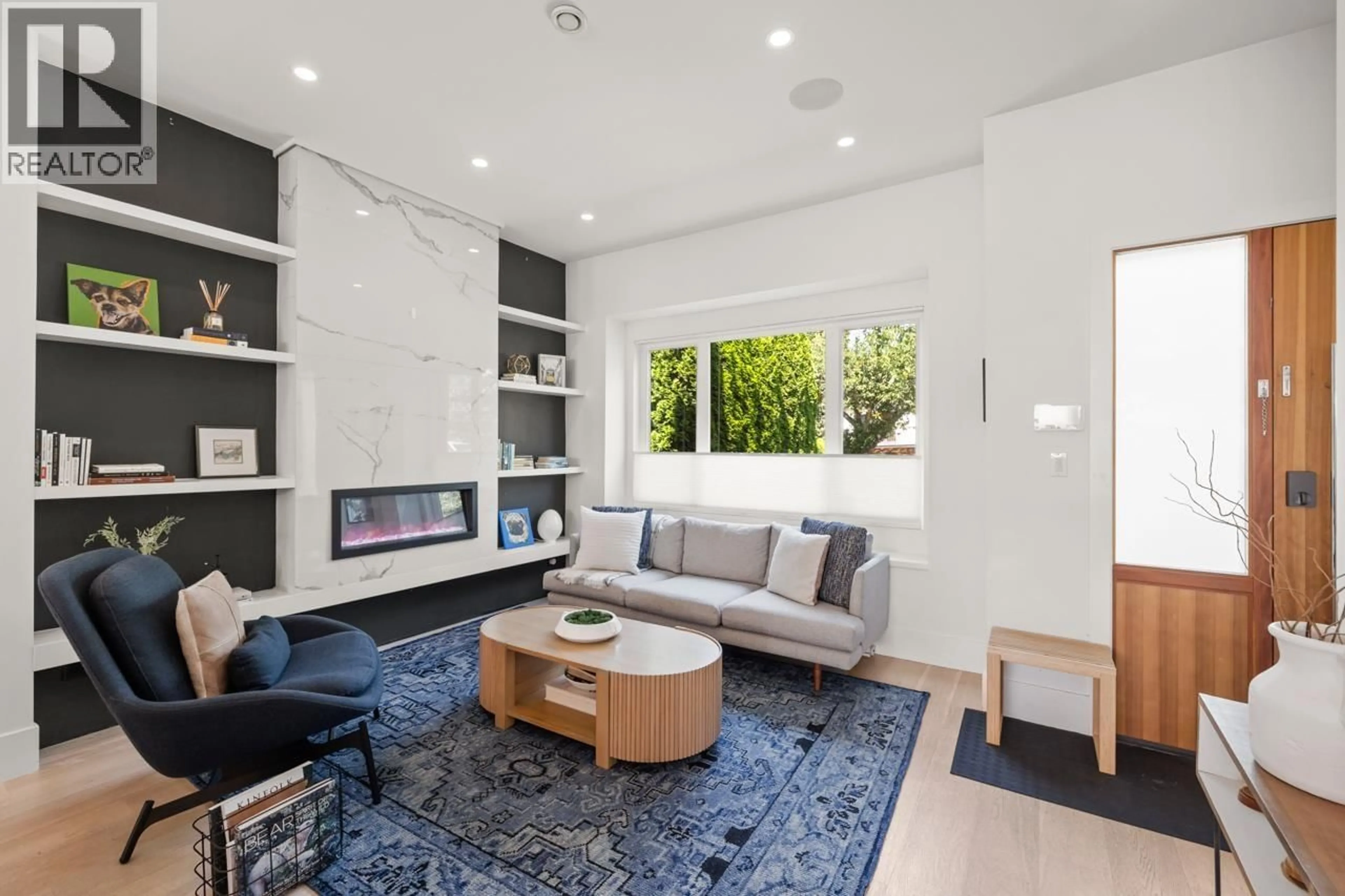 Living room with furniture, unknown for 506 18TH AVENUE, Vancouver British Columbia V5V1G3