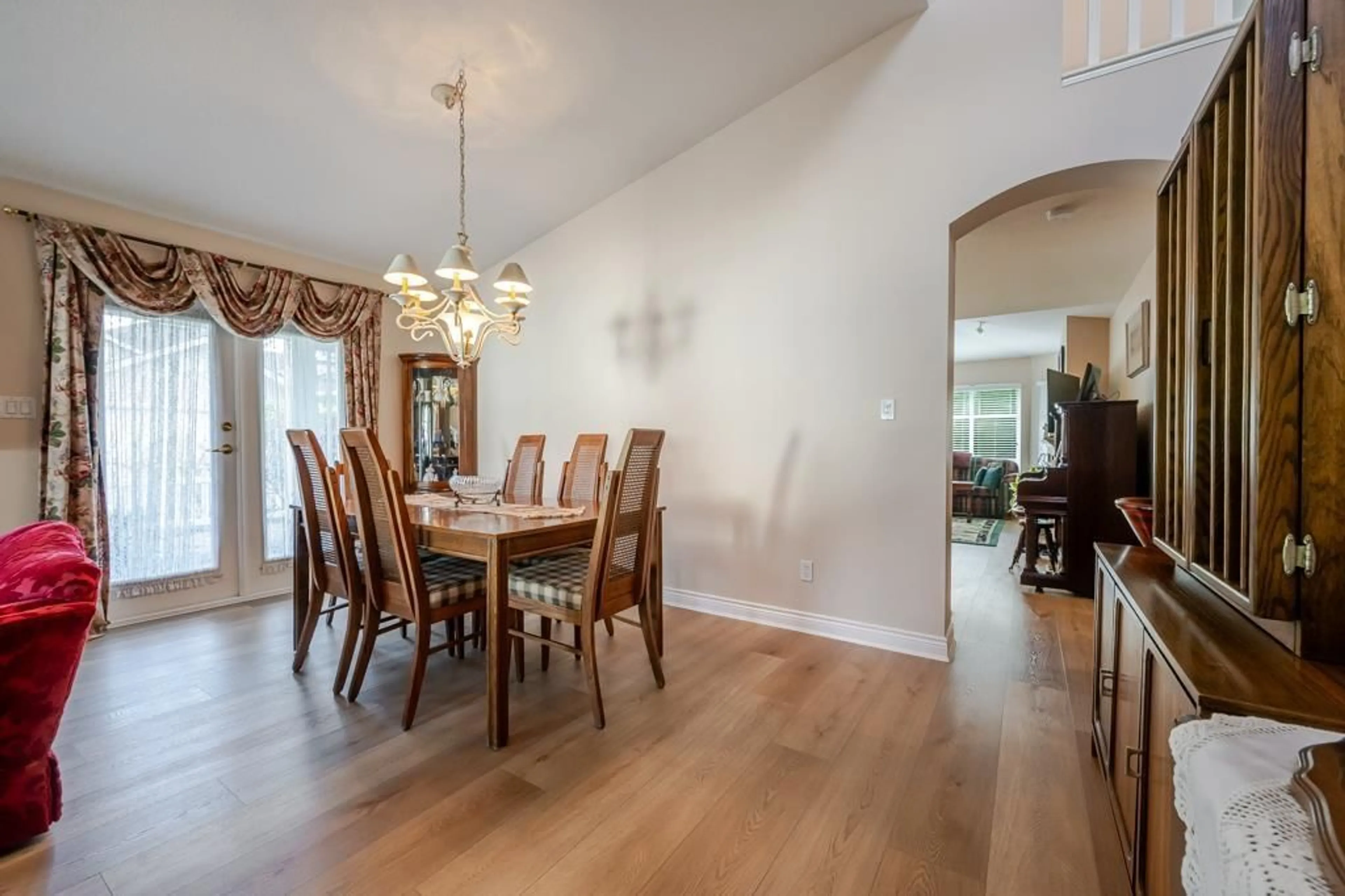 Dining room, wood/laminate floor for 59 - 6488 168 STREET, Surrey British Columbia V3S8Z1