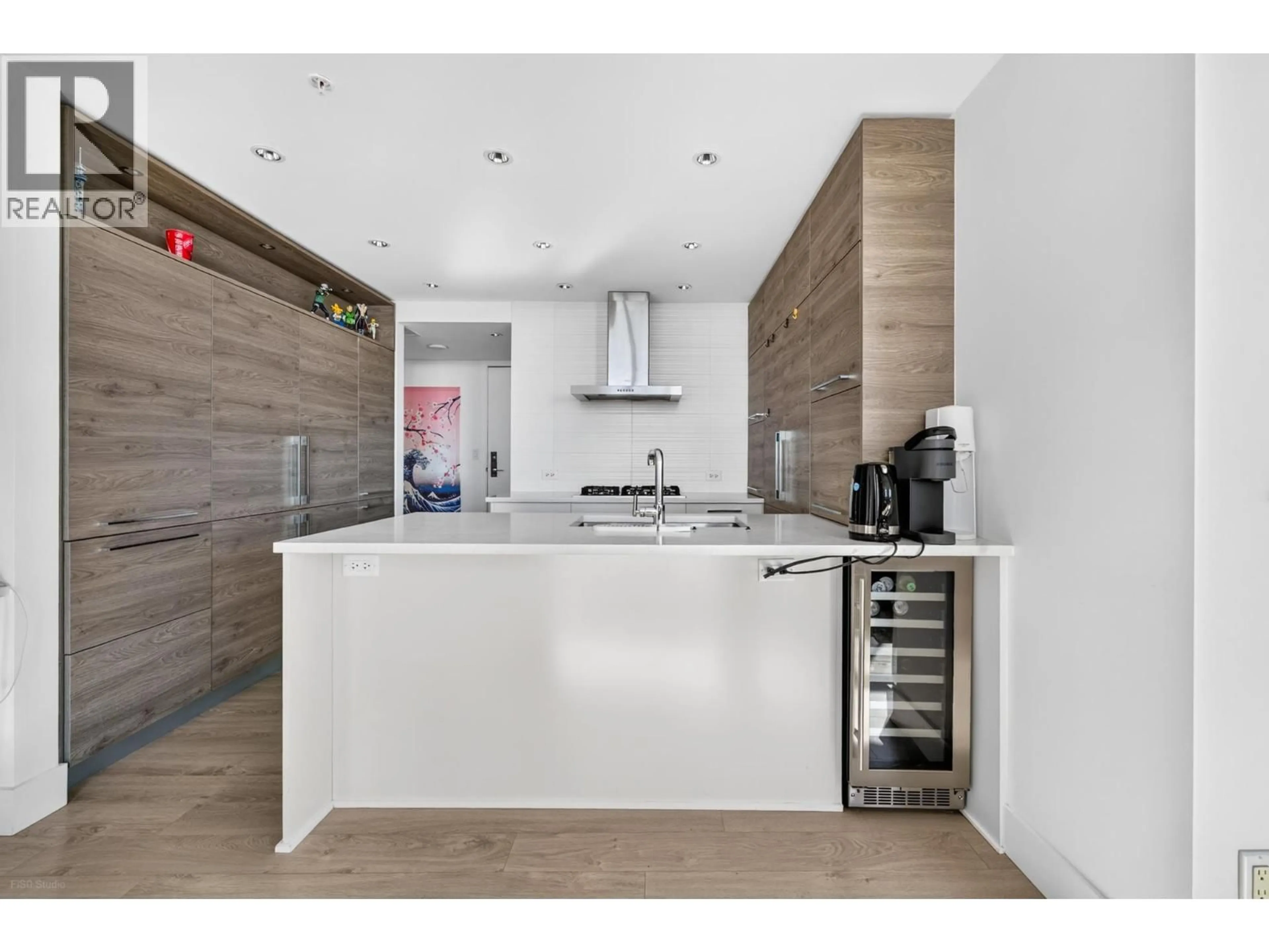 Contemporary kitchen, unknown for 2807 - 7388 KINGSWAY, Burnaby British Columbia V3N0G9