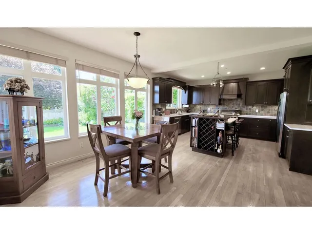 15974 BUENA VISTA AVENUE, White Rock 4