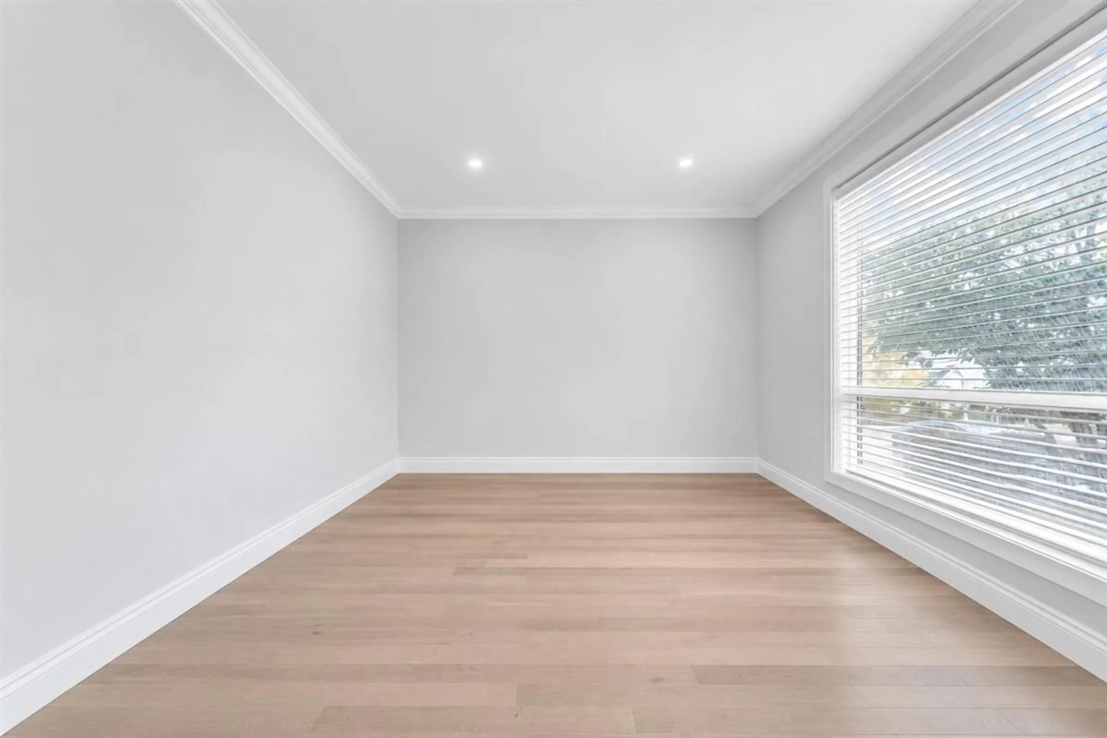 A pic of a room for 16520 20A AVENUE, Surrey British Columbia V3Z0X6