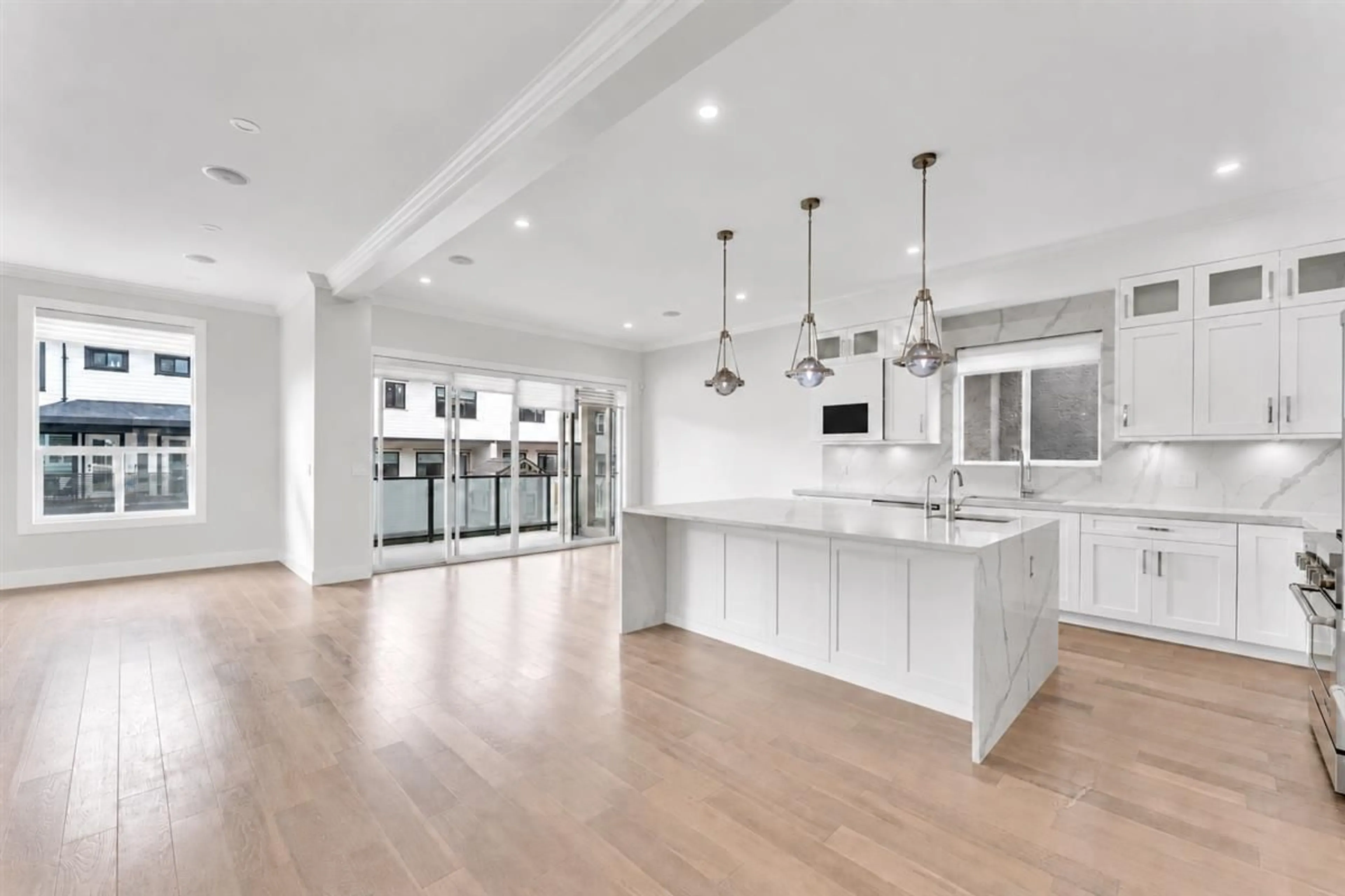 Open concept kitchen, unknown for 16520 20A AVENUE, Surrey British Columbia V3Z0X6