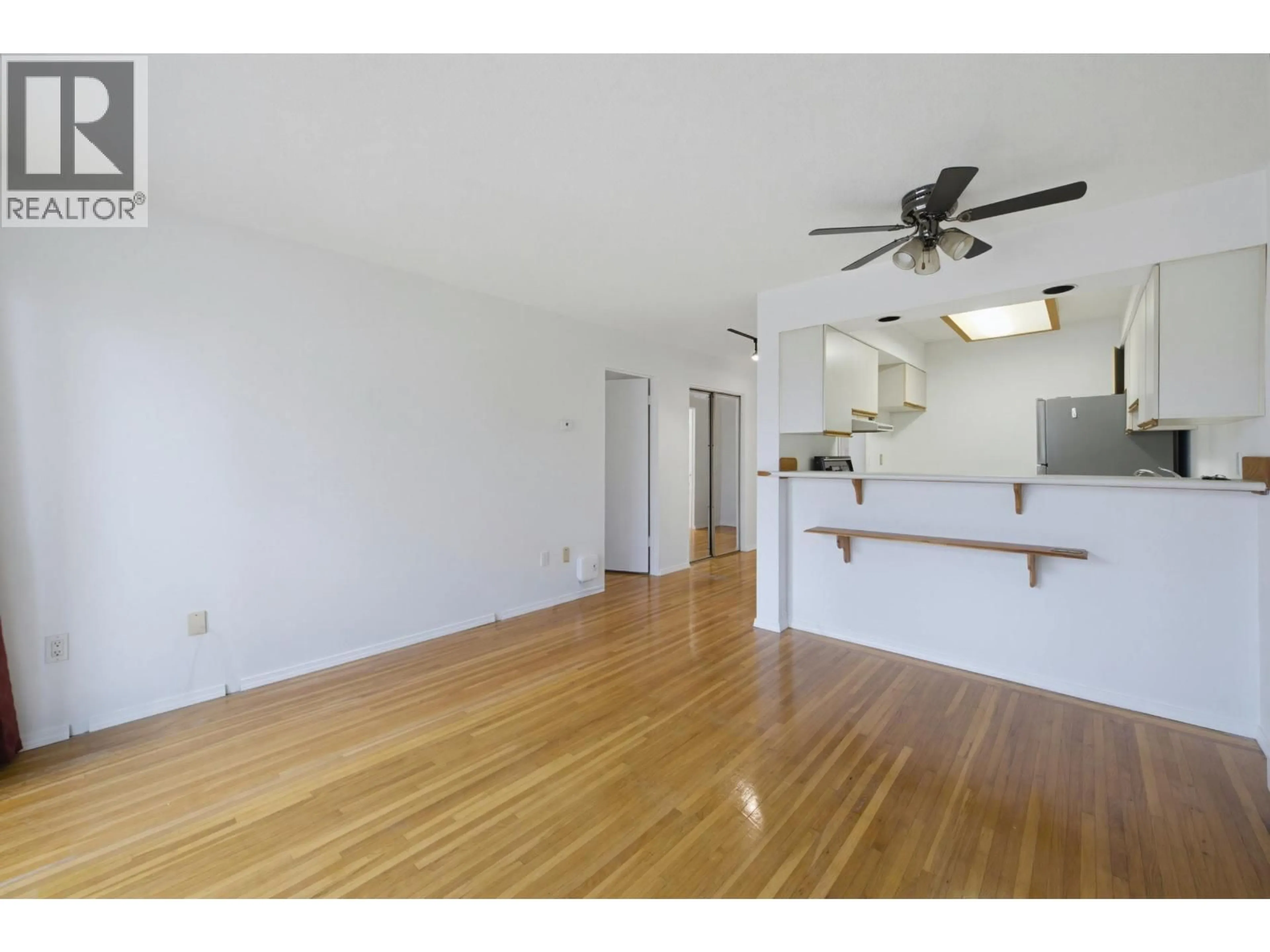 A pic of a room for 301 - 2125 2ND AVENUE, Vancouver British Columbia V6K1H7