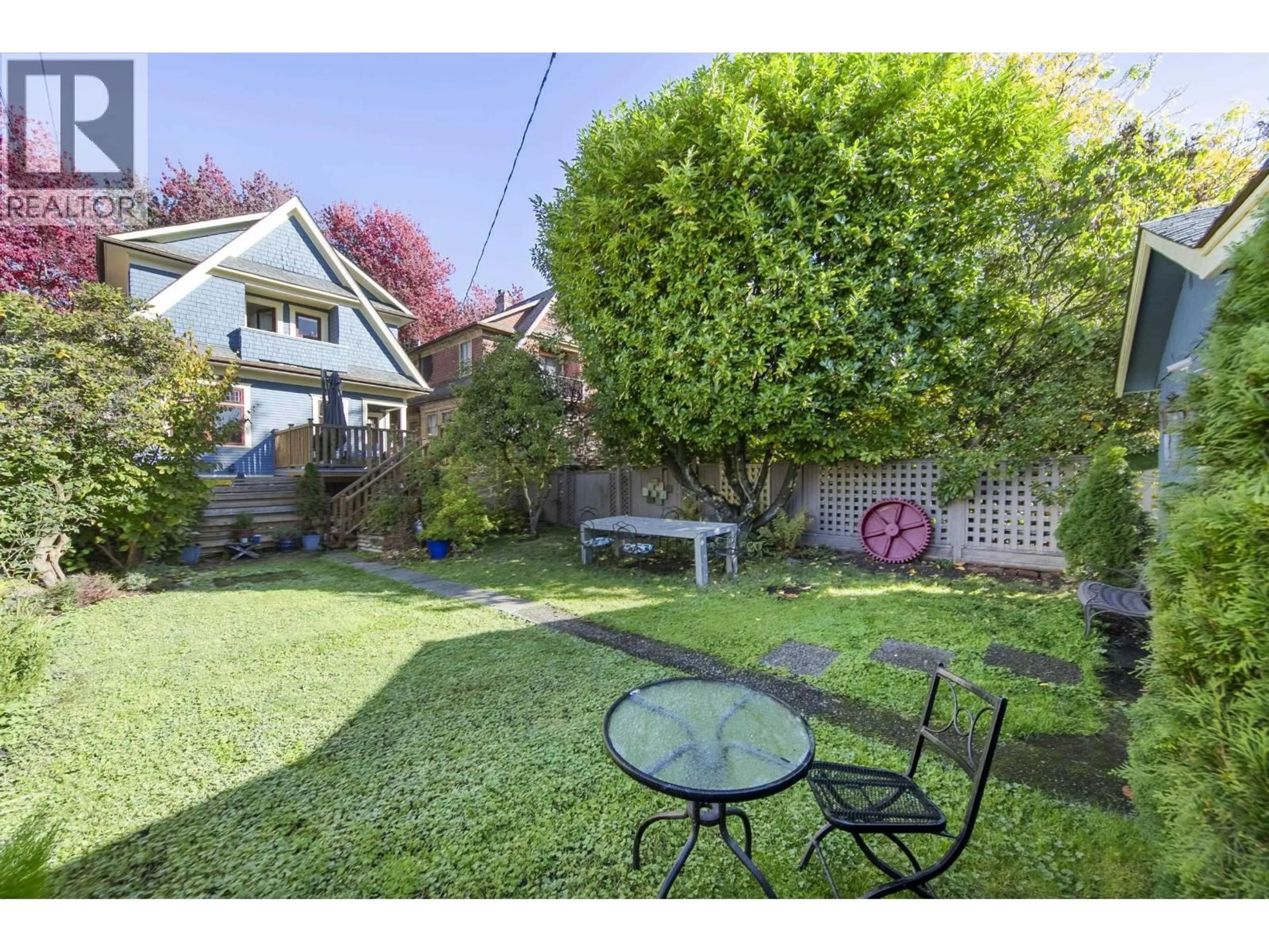 A pic from outside/outdoor area/front of a property/back of a property/a pic from drone, street for 2580 CAMBRIDGE STREET, Vancouver British Columbia V5K1L4