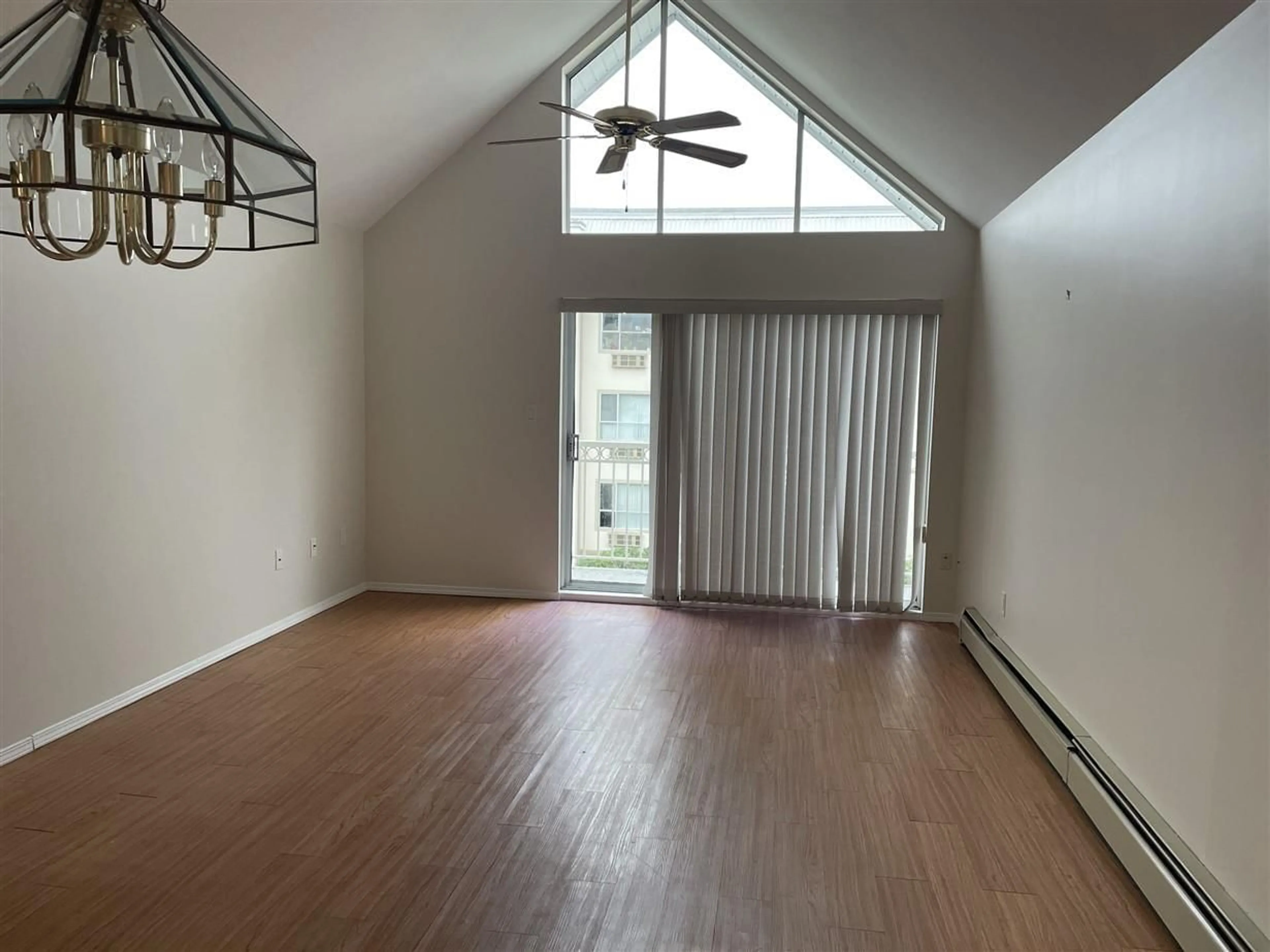 A pic of a room for 306 - 31930 OLD YALE ROAD, Abbotsford British Columbia V2T2C7