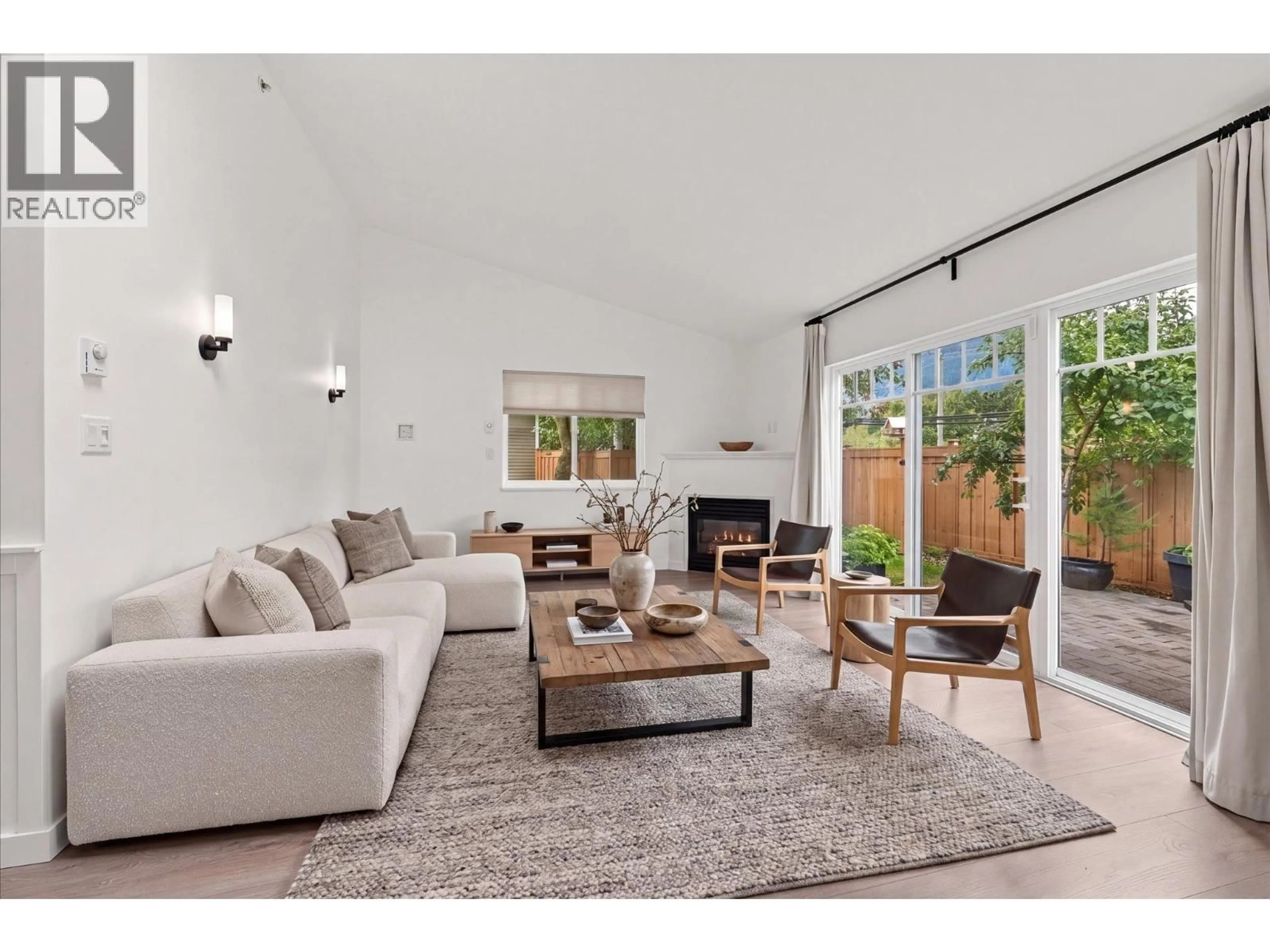 Living room with furniture, unknown for 87 - 1821 WILLOW CRESCENT, Squamish British Columbia V8B0L9