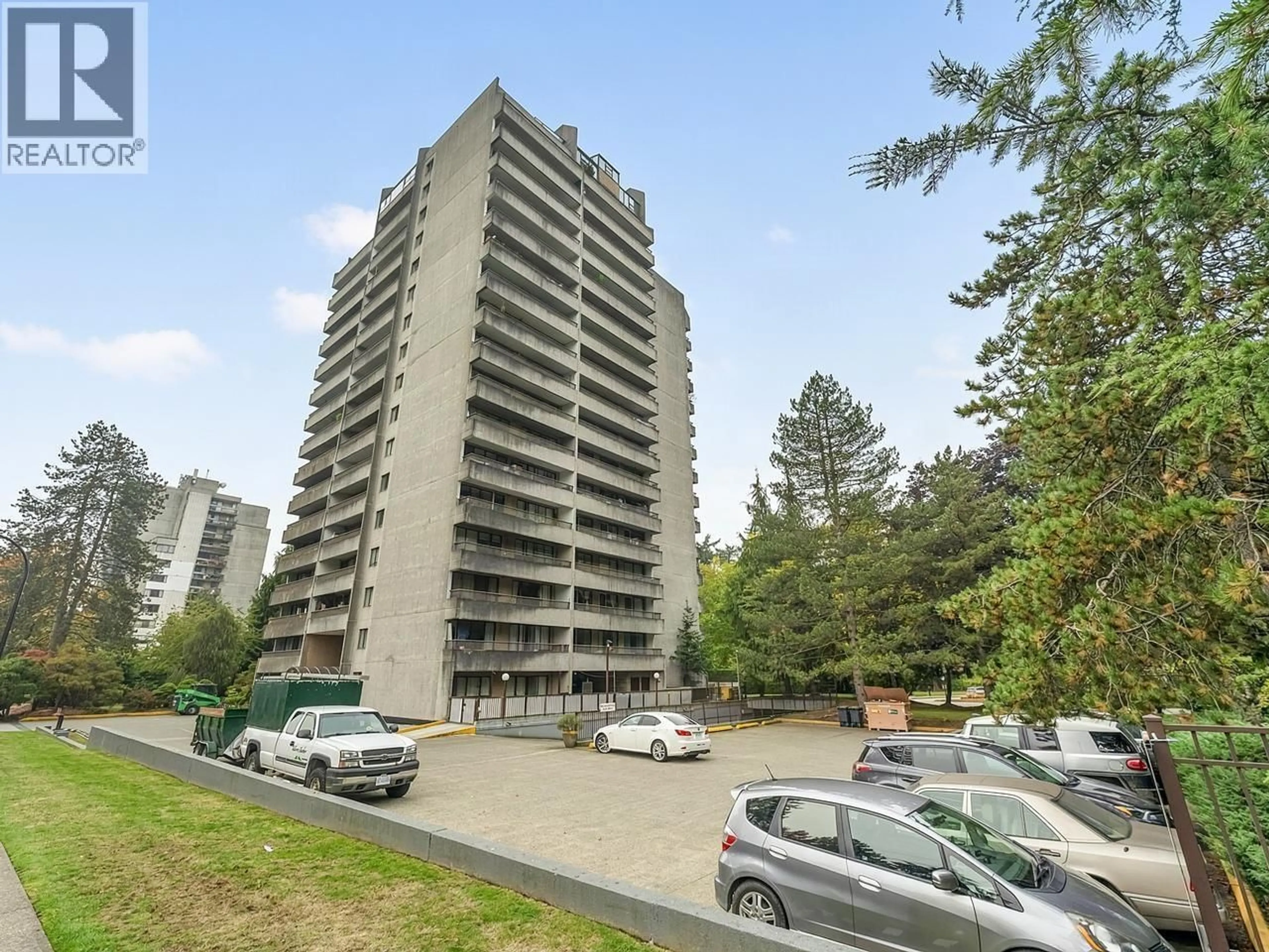 A pic from outside/outdoor area/front of a property/back of a property/a pic from drone, unknown for 901 - 6595 WILLINGDON AVENUE, Burnaby British Columbia V5H4E5