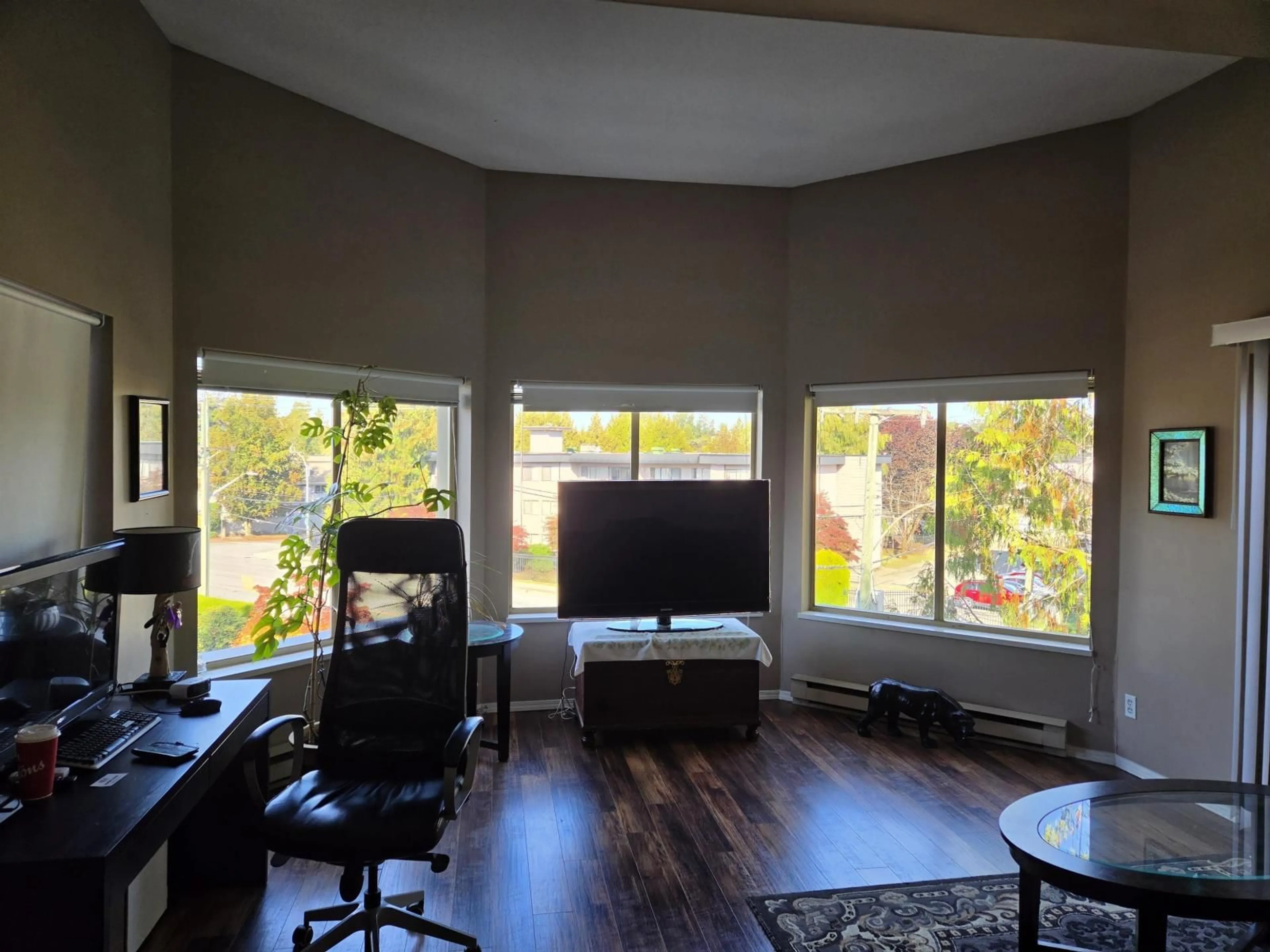 A pic of a room for 301 - 20140 56 AVENUE, Langley British Columbia V3A3Y4