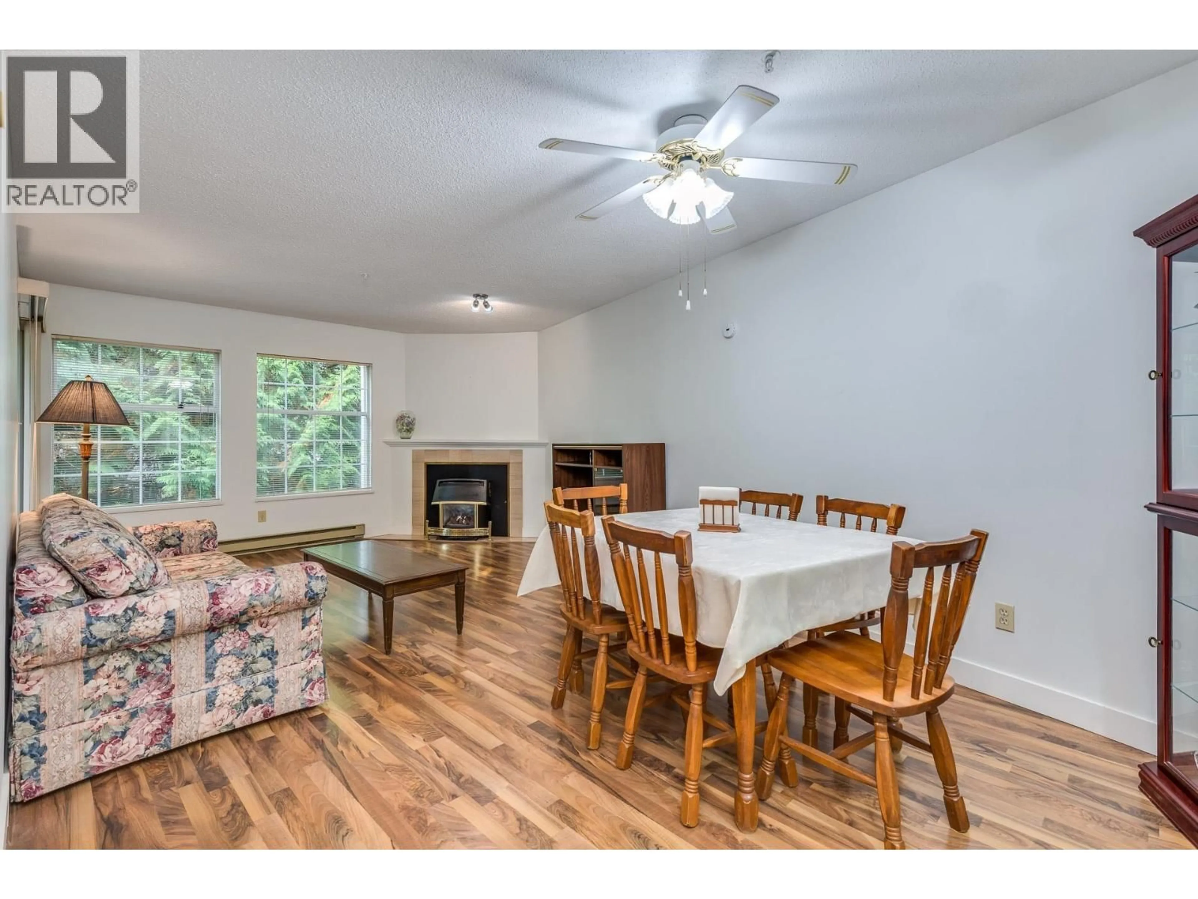Dining room, wood/laminate floor for 303 - 2963 BURLINGTON DRIVE, Coquitlam British Columbia V3B6X1