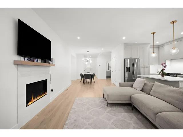 16782 21A AVENUE, Surrey 3